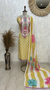 Printed Muslin Suit Set With Pearl Work