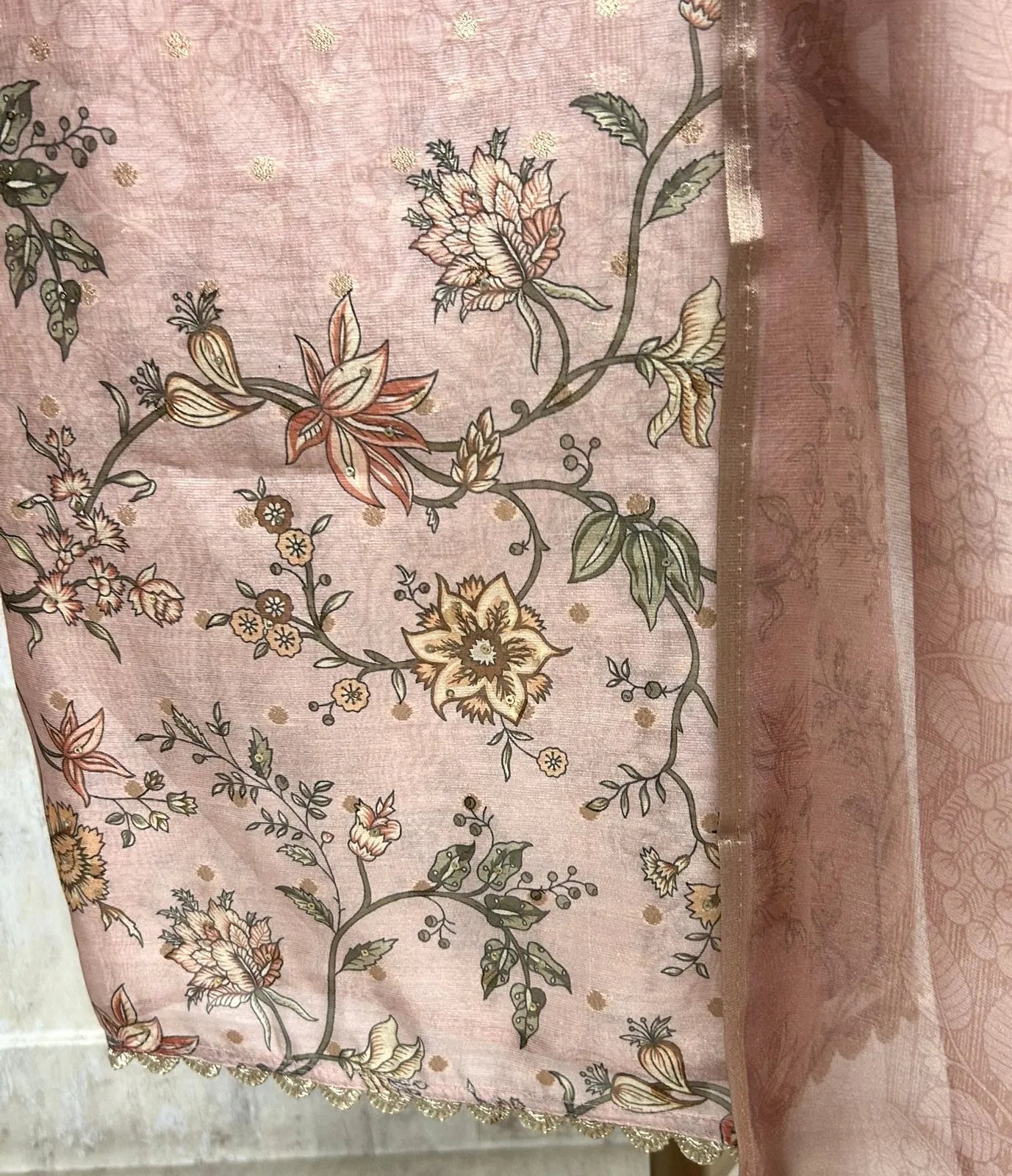 Maheshwari Unstitched Suit Set With Maheshwari Dupatta Featuring Pichwai Work