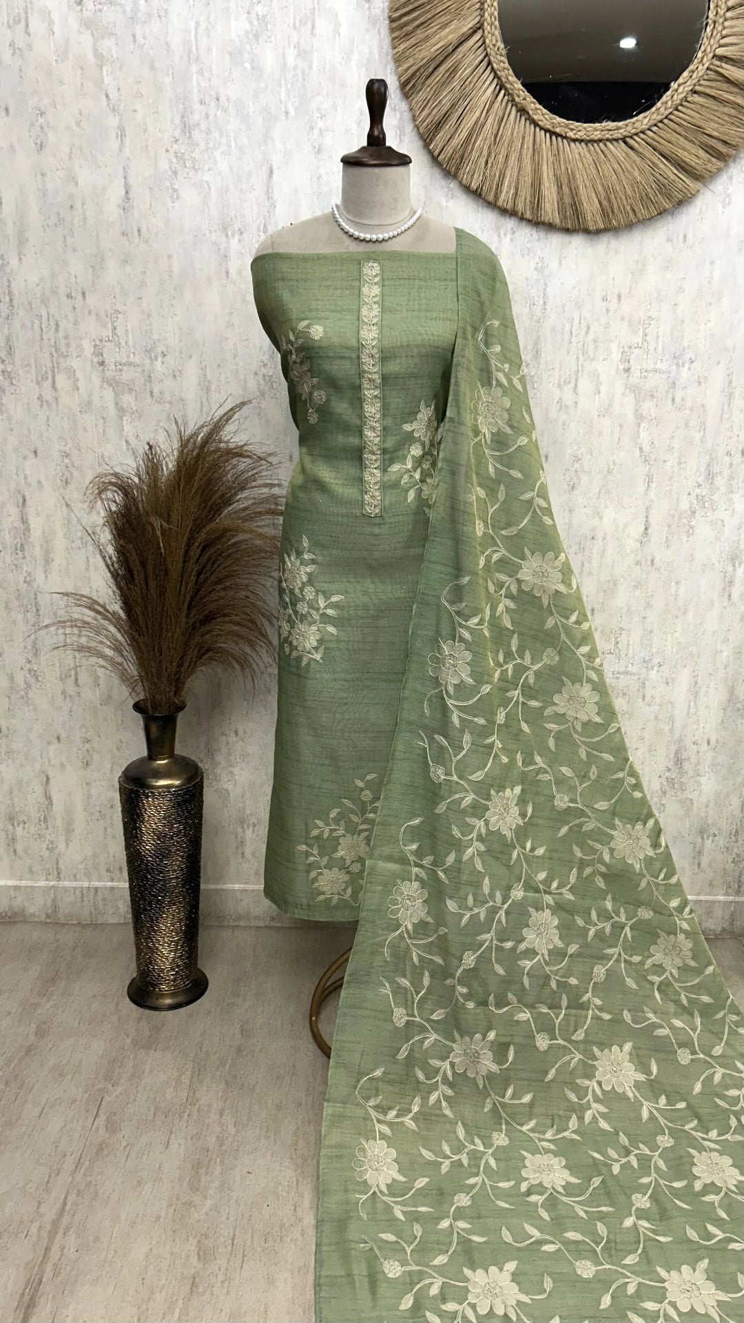 Unstitched Tissue Linen Suit Set Featuring Linen Dupatta