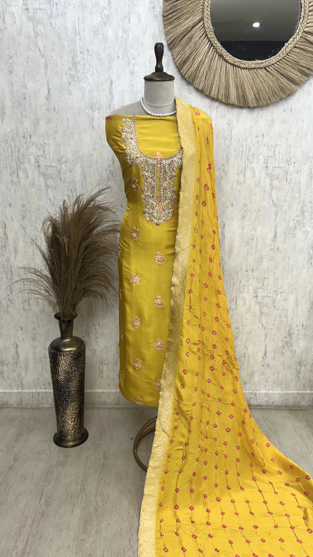 Unstitched Dola Silk Suit Set With Dola Silk Dupatta