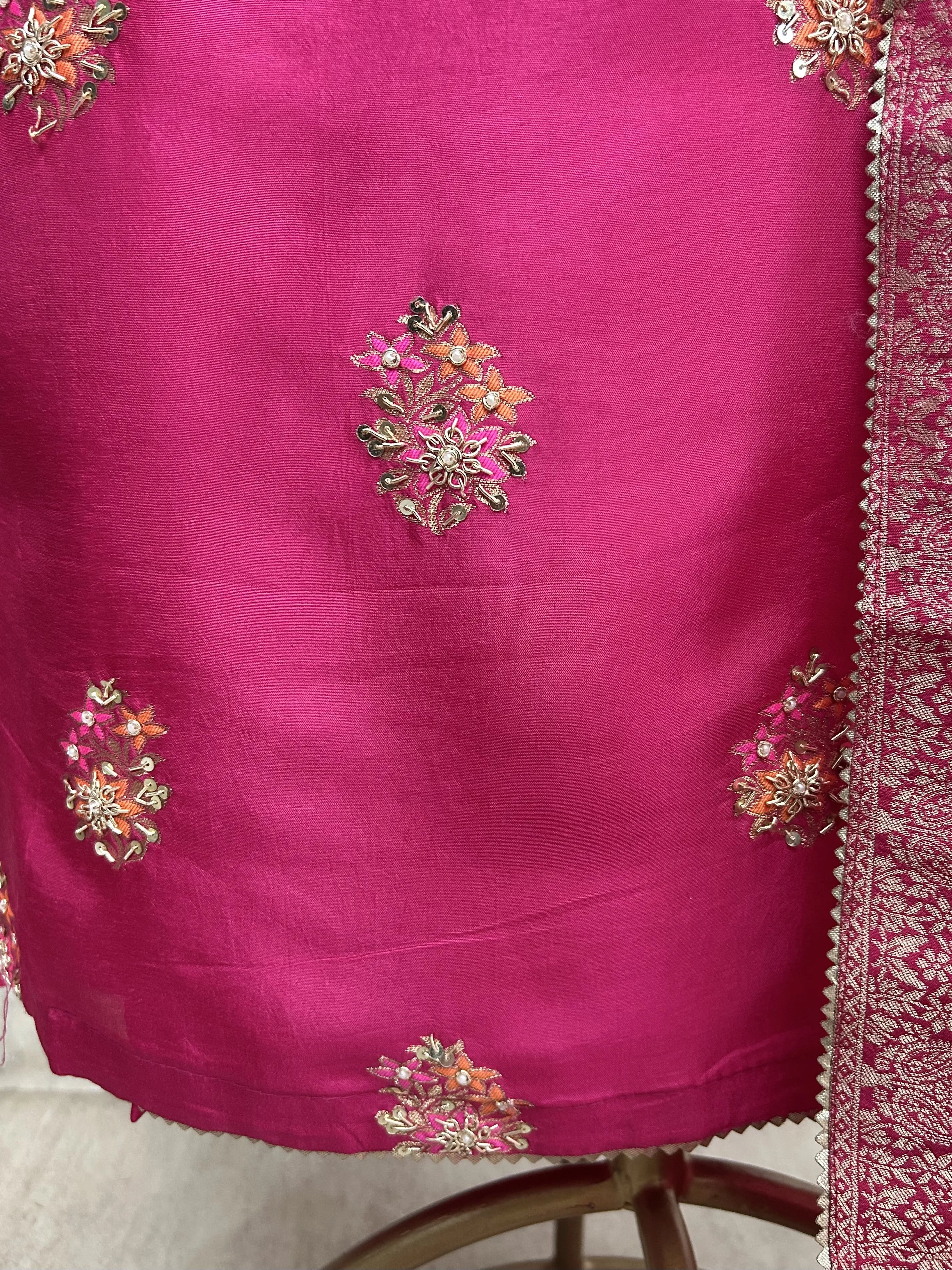 Unstitched Dola Silk Suit Set With Dola Silk Dupatta