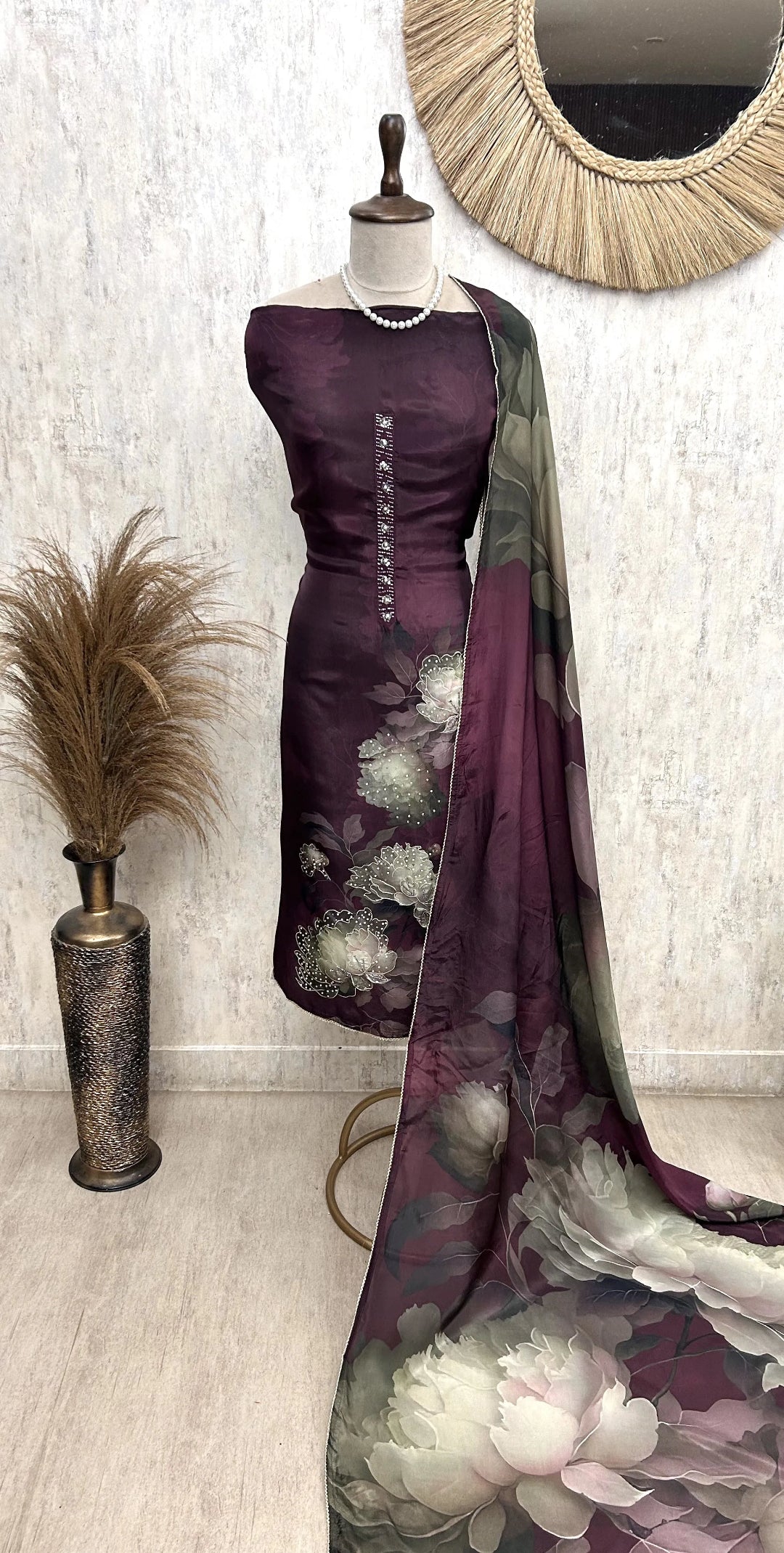 Crepe Unstitched Suit Set With Crepe Dupatta