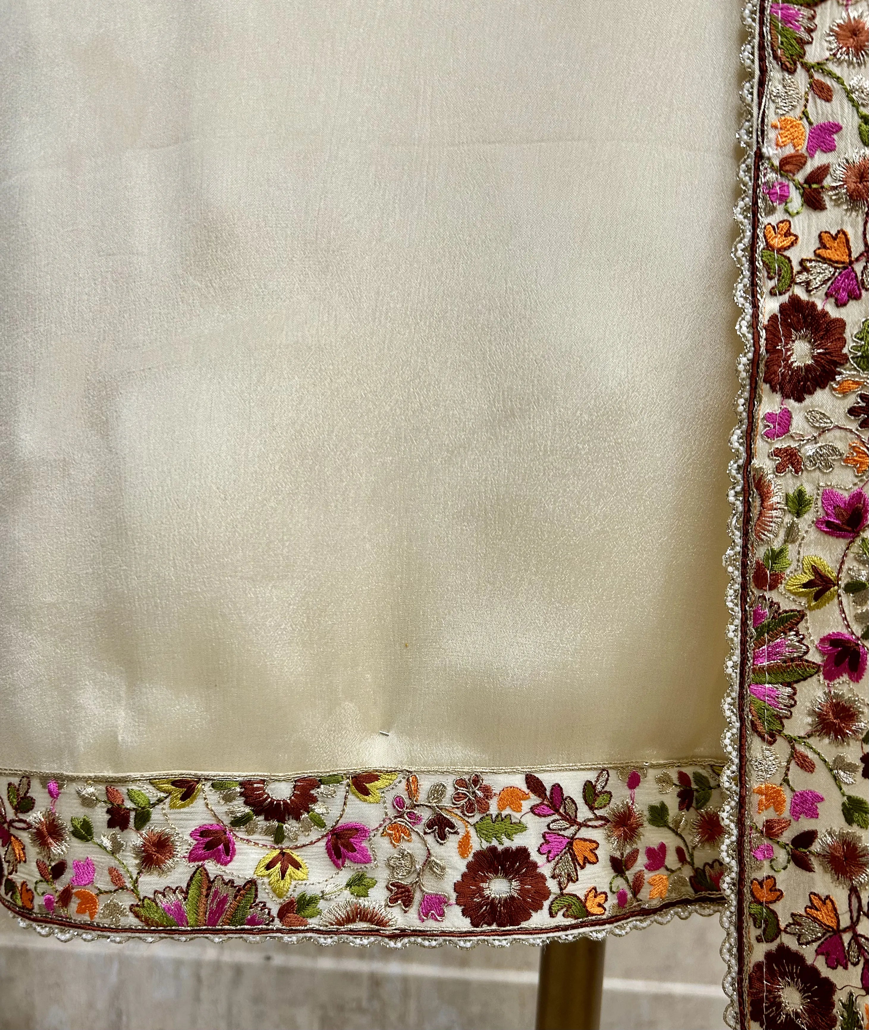 Chinnon Unstitched Suit Set With Chinnon Dupatta