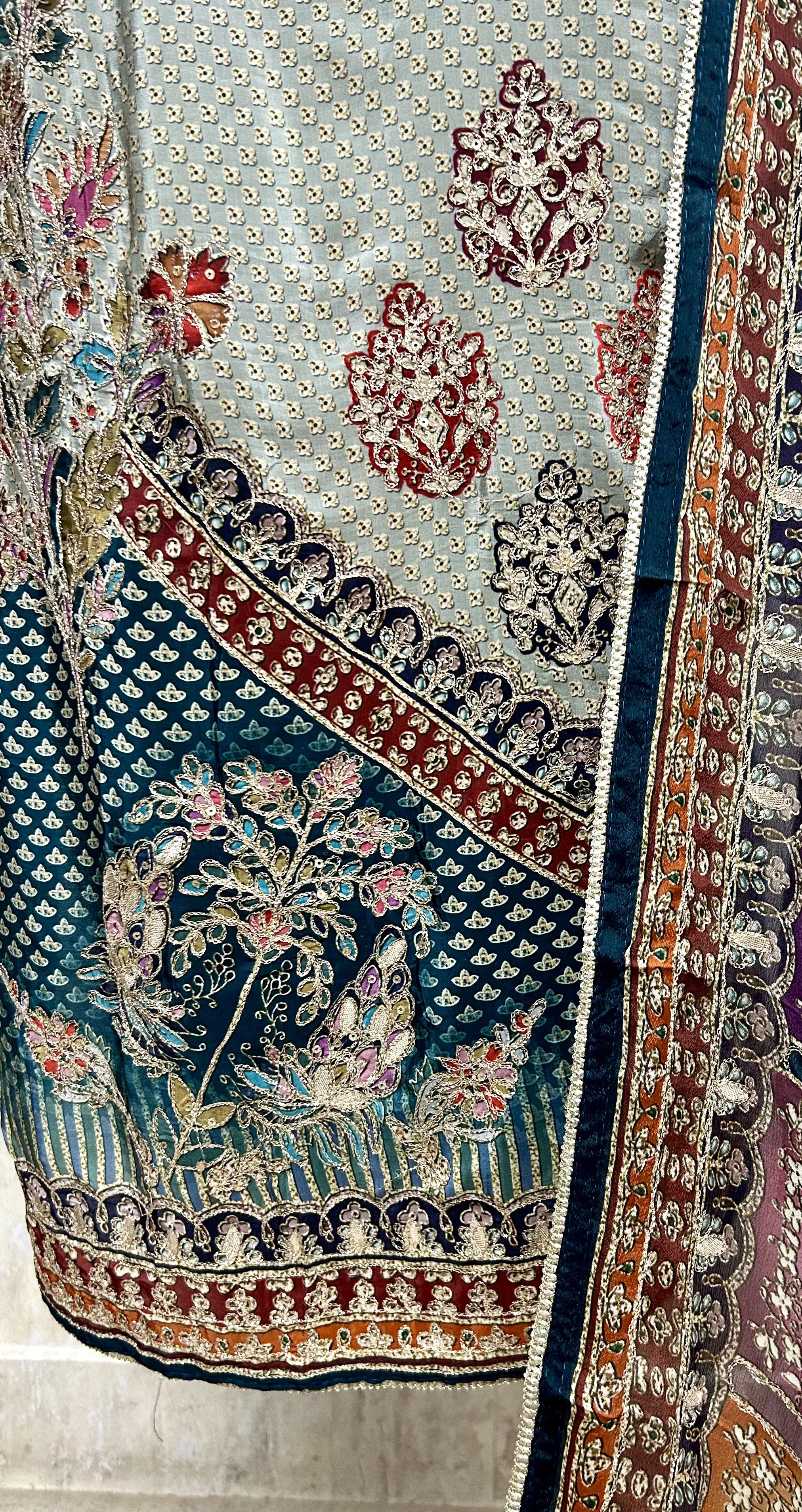 Crepe Unstitched Suit Set Featuring Chinnon Dupatta