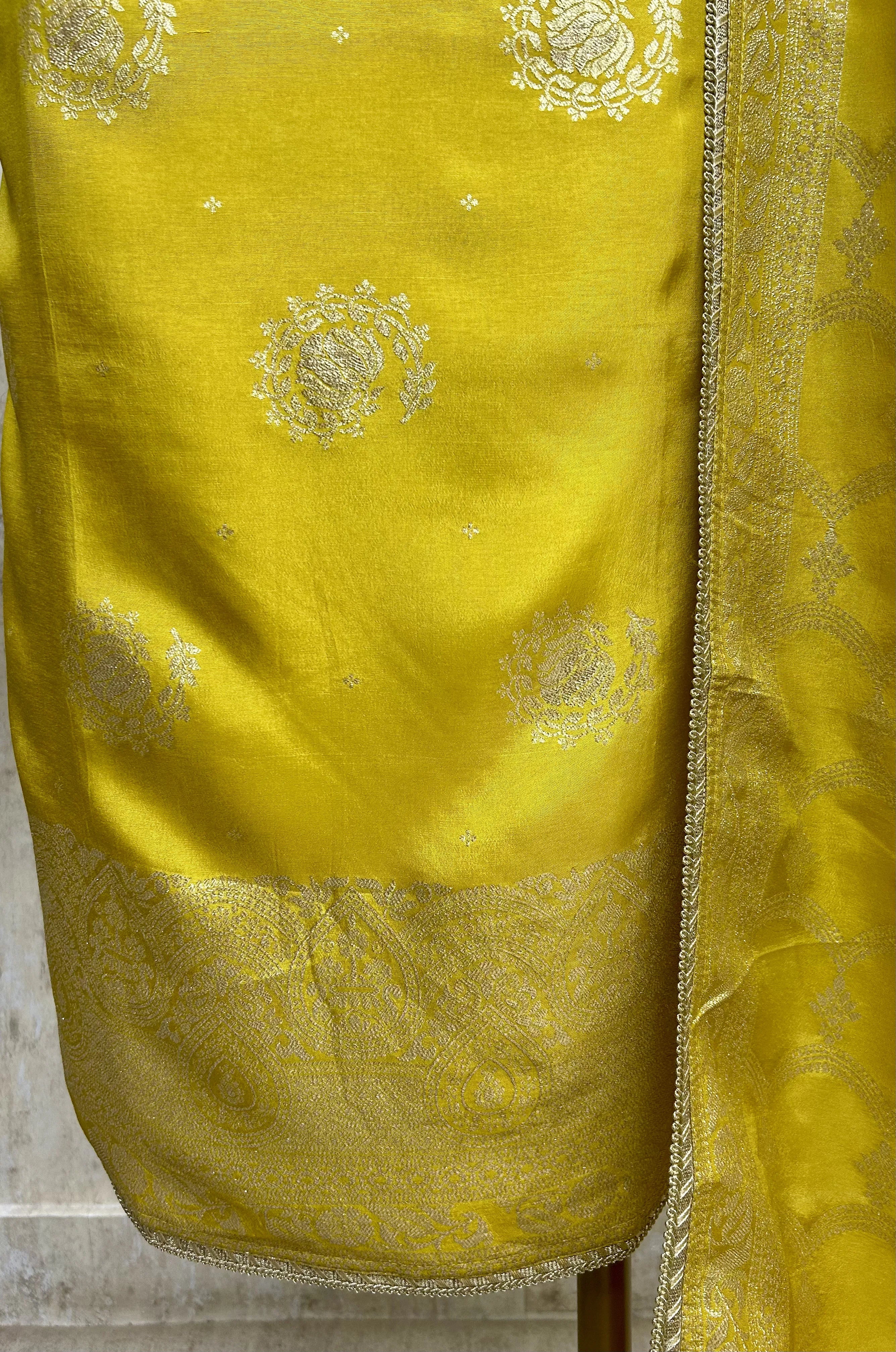 Dola Silk Unstitched Suit Set With Dola Silk Dupatta