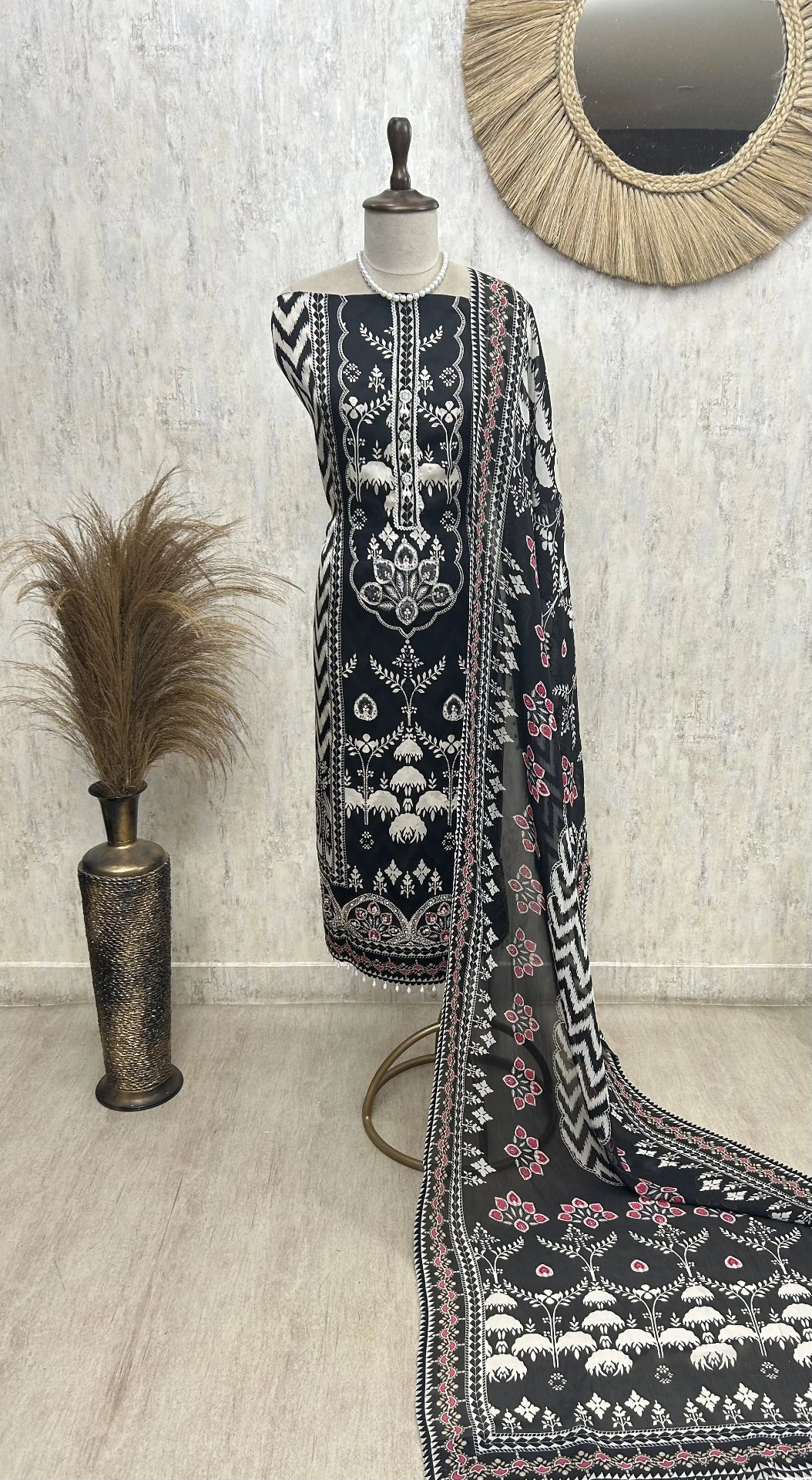 Russian Crepe Unstitched Suit Set Featuring Organza Dupatta