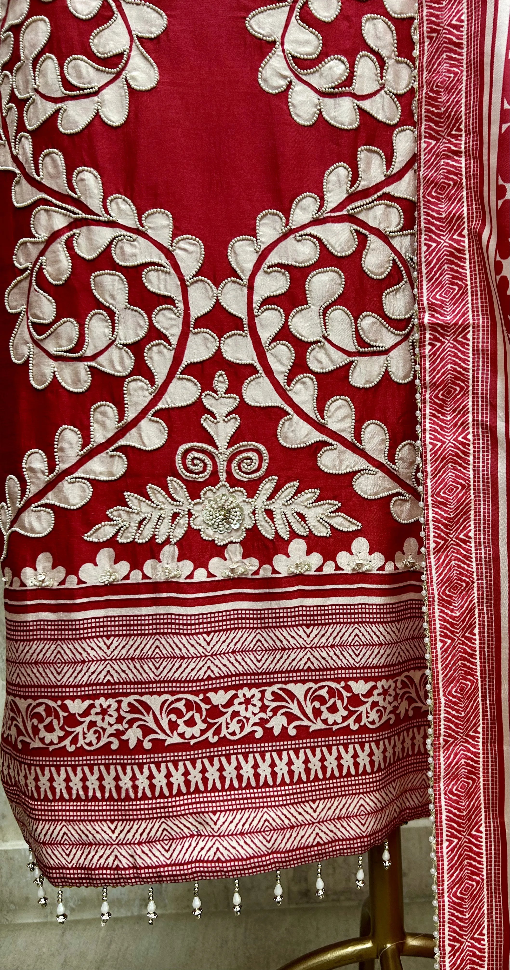 Russian Crepe Unstitched Suit Set With Russian Crepe Dupatta