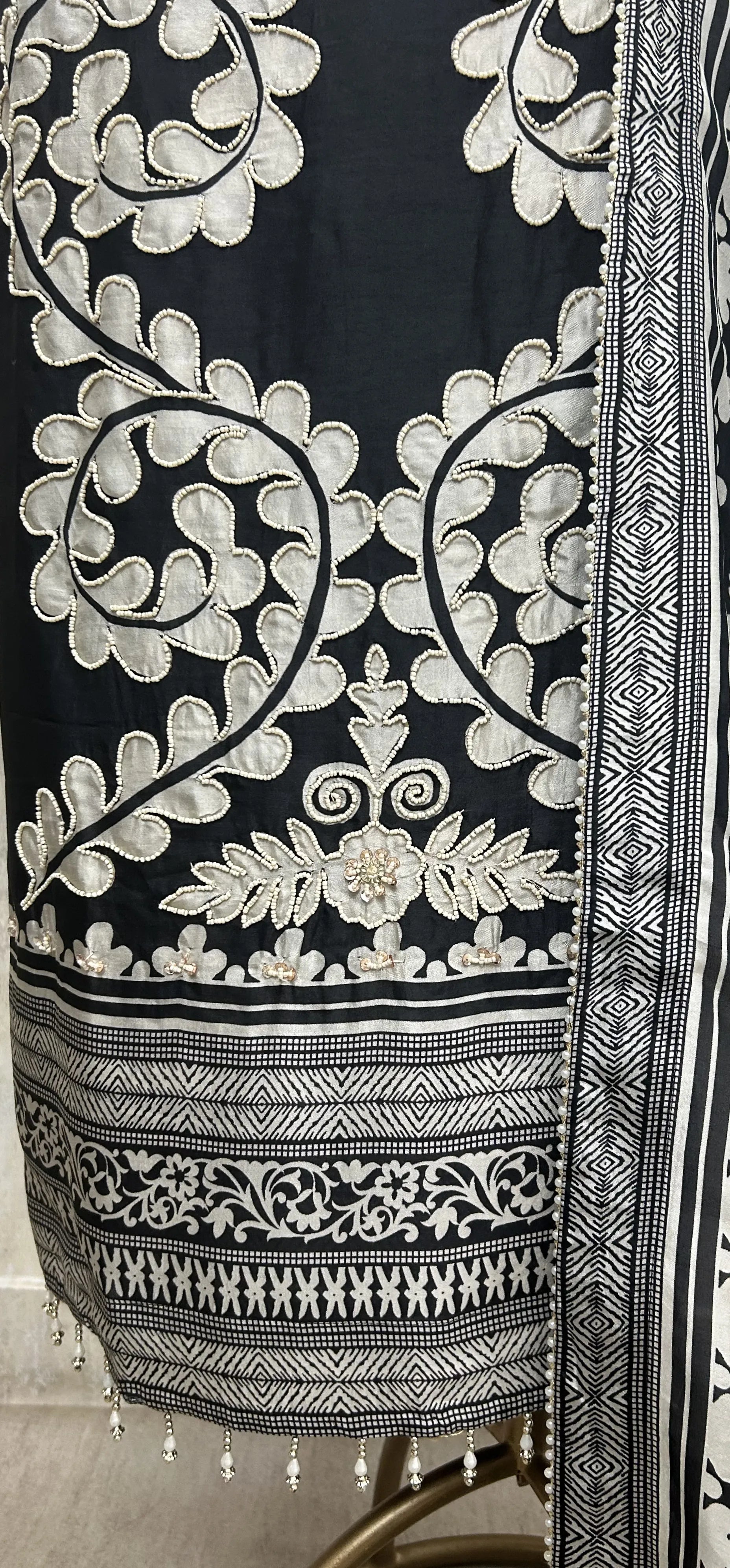 Russian Crepe Unstitched Suit Set With Russian Crepe Dupatta