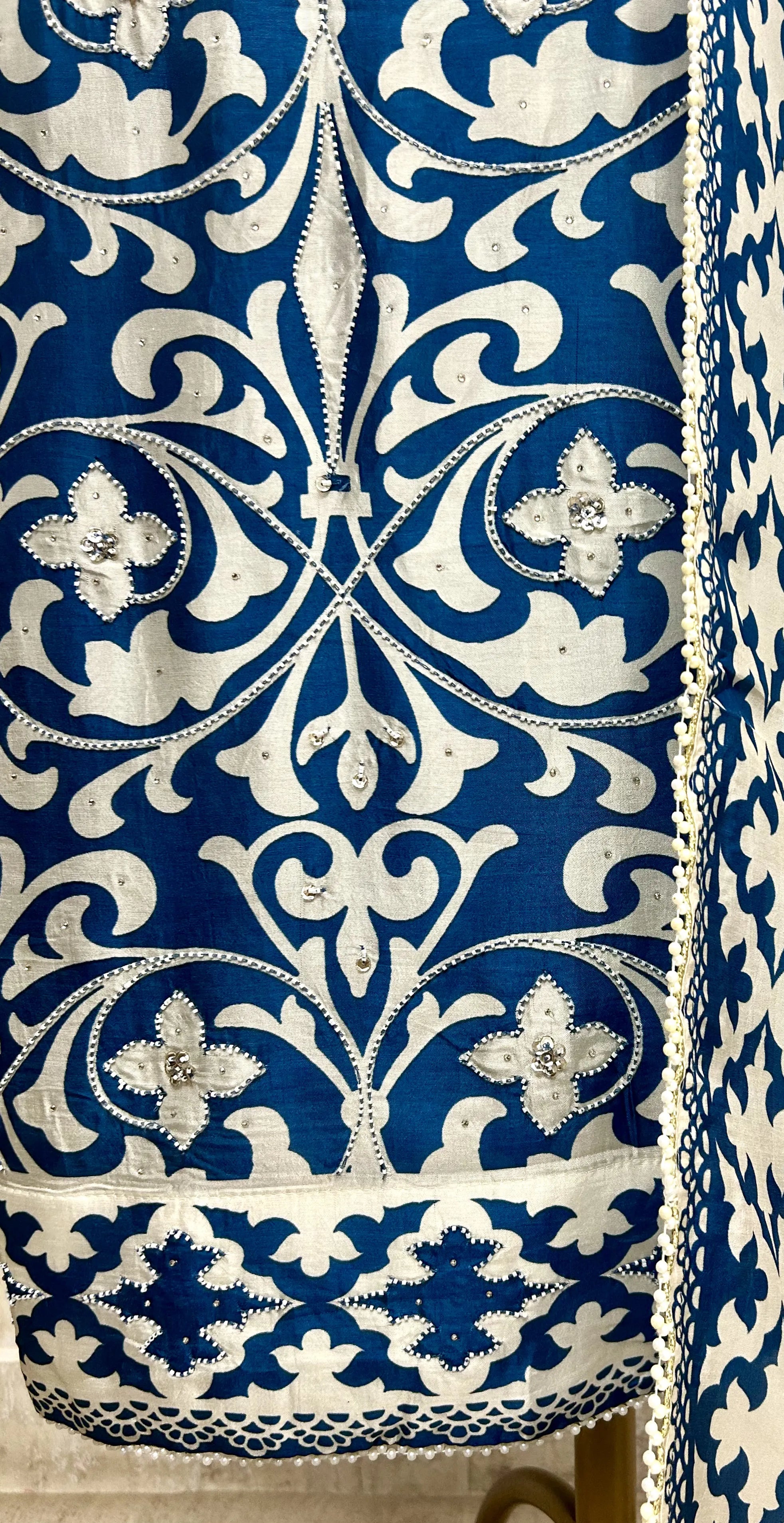 Printed Muslin Unstitched Suit Set With Detailing Of Pearl Work