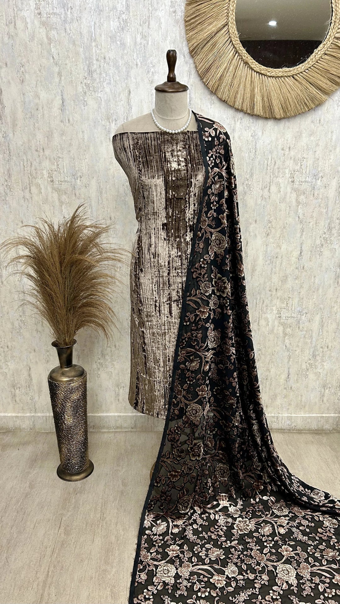 Brasso Velvet Unstitched Suit Set