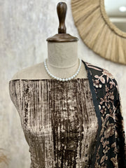 Brasso Velvet Unstitched Suit Set