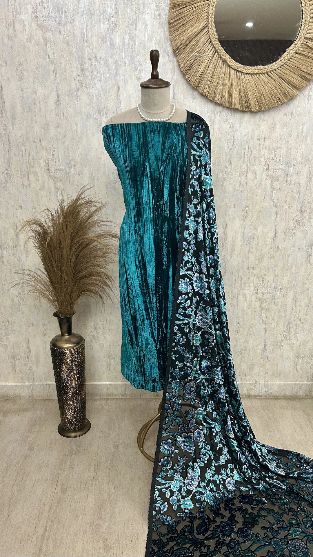 Brasso Velvet Unstitched Suit Set