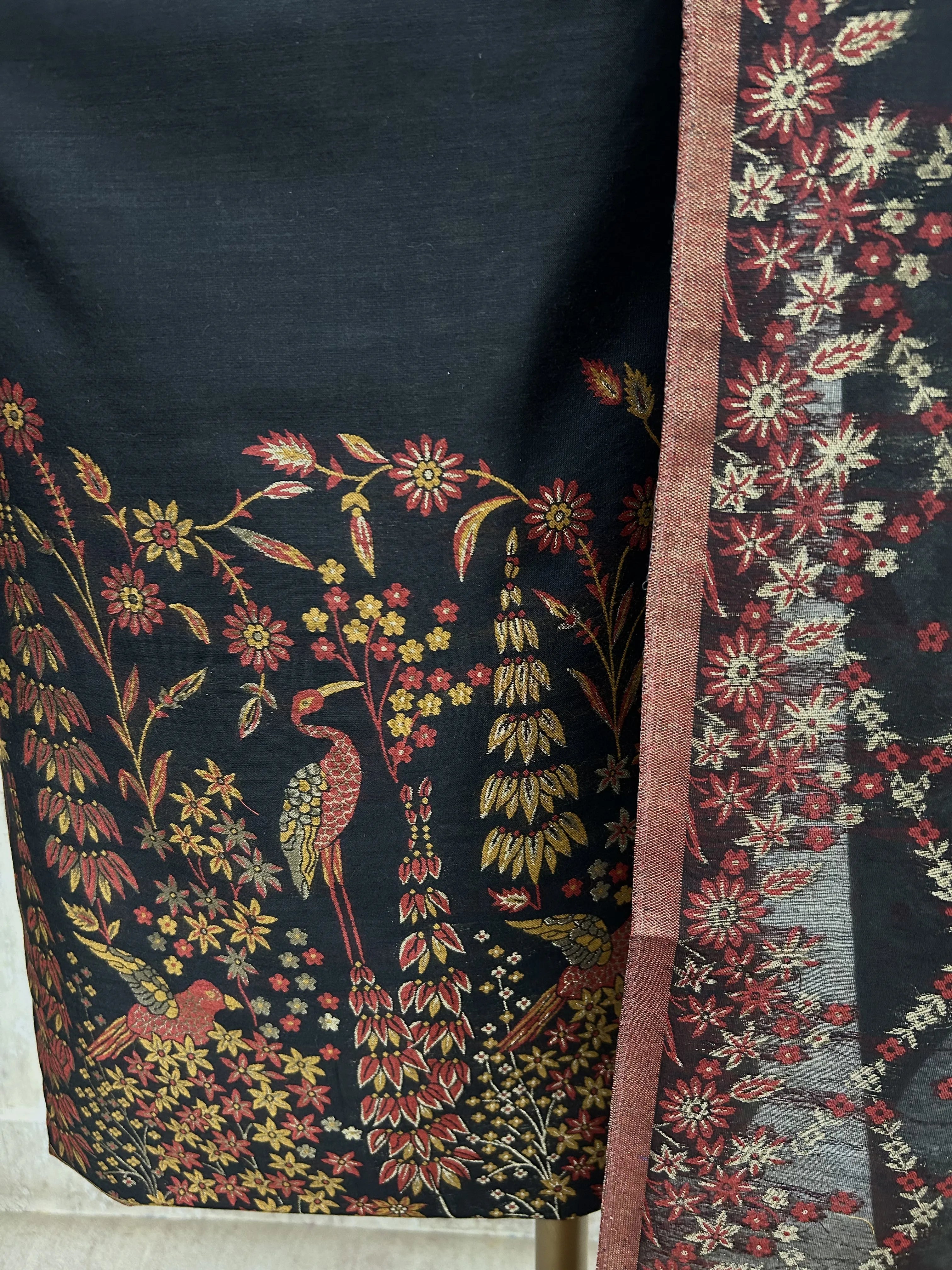 Elegant bird motif Unstitched Suit Set