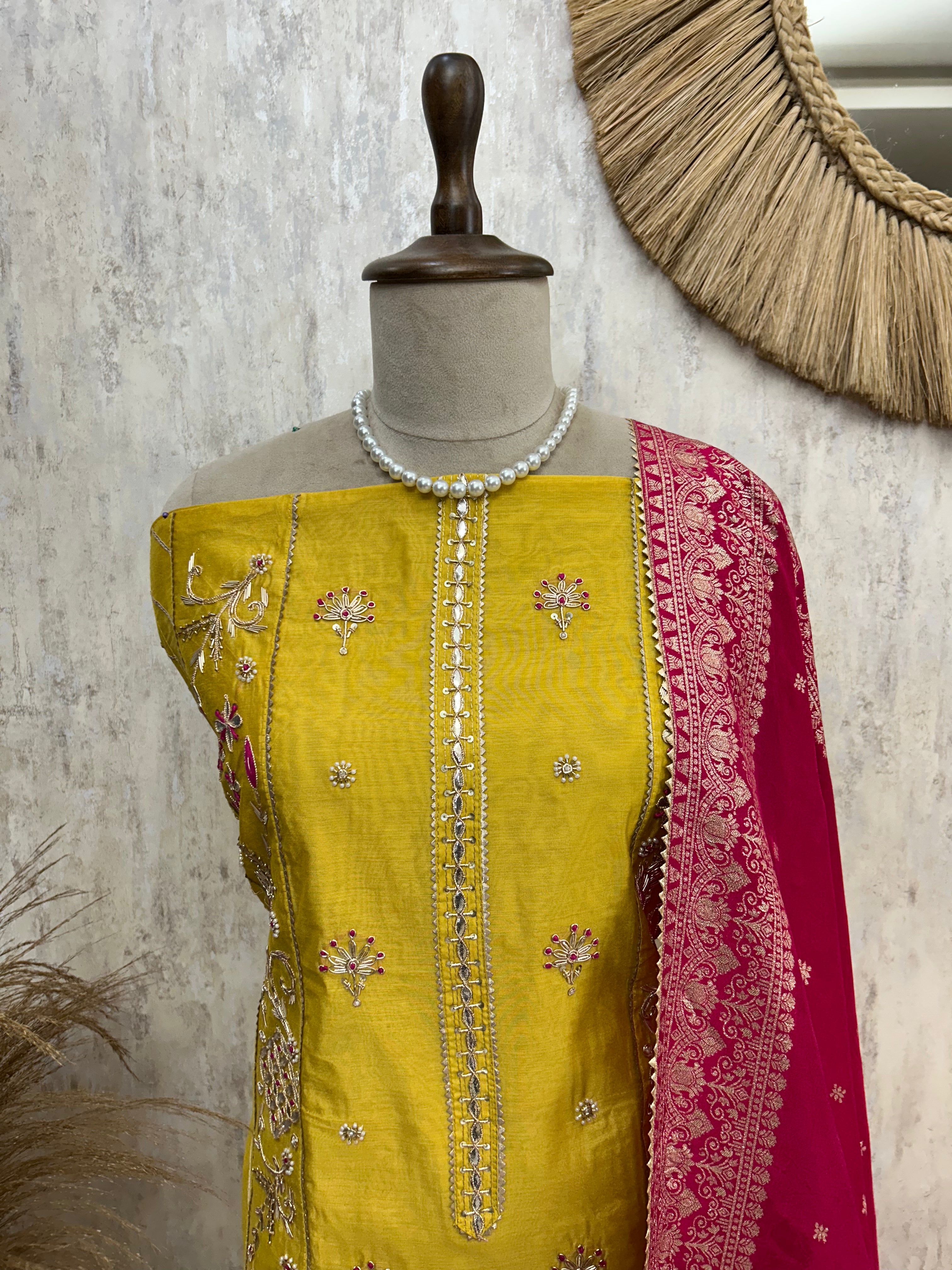 Elegant panel unstitched suit set