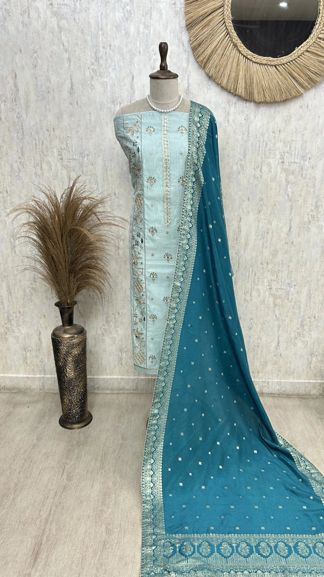 Elegant panel unstitched suit set