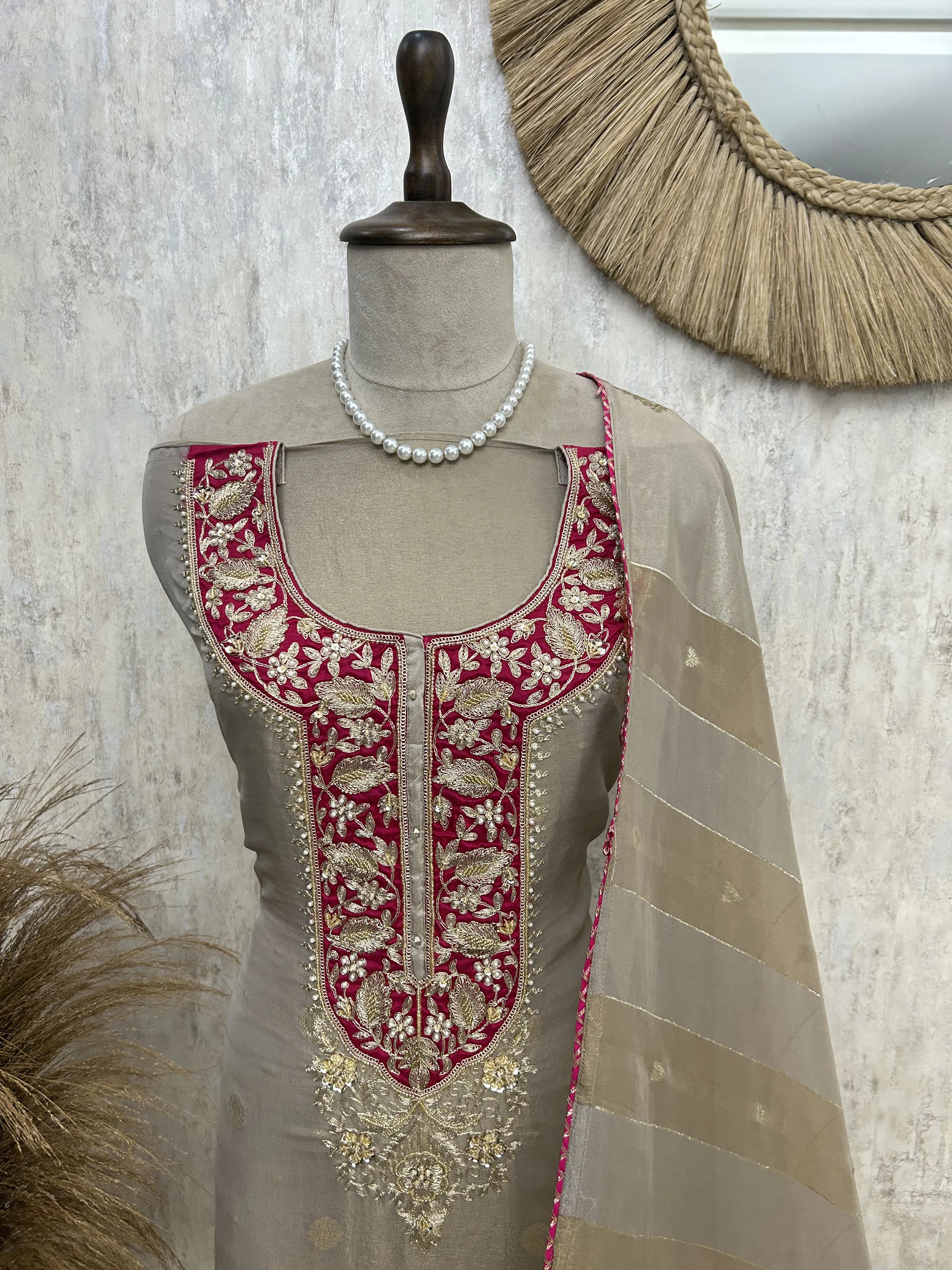 Graceful Tissue Unstitched suit set