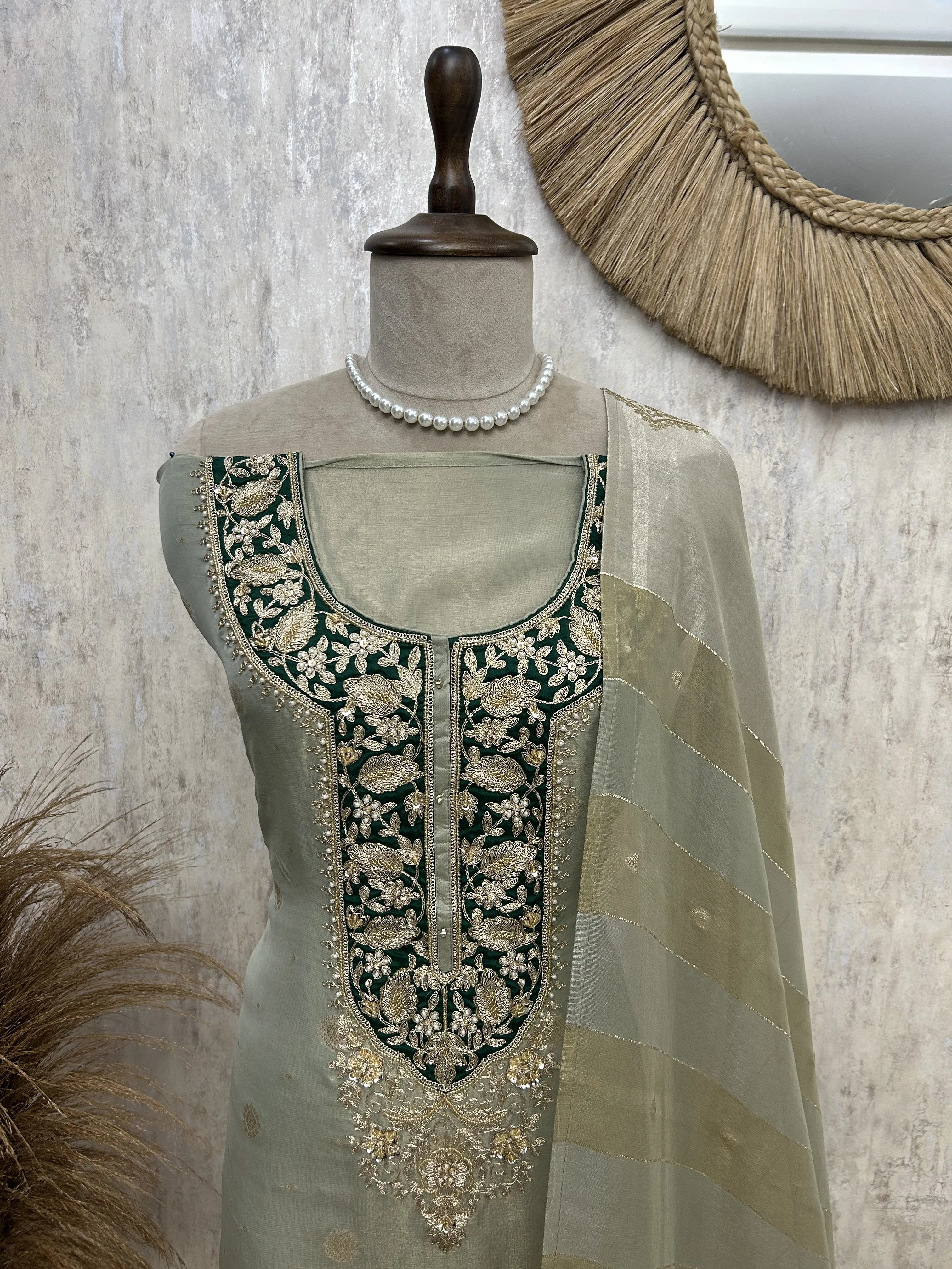 Graceful Tissue Unstitched suit set