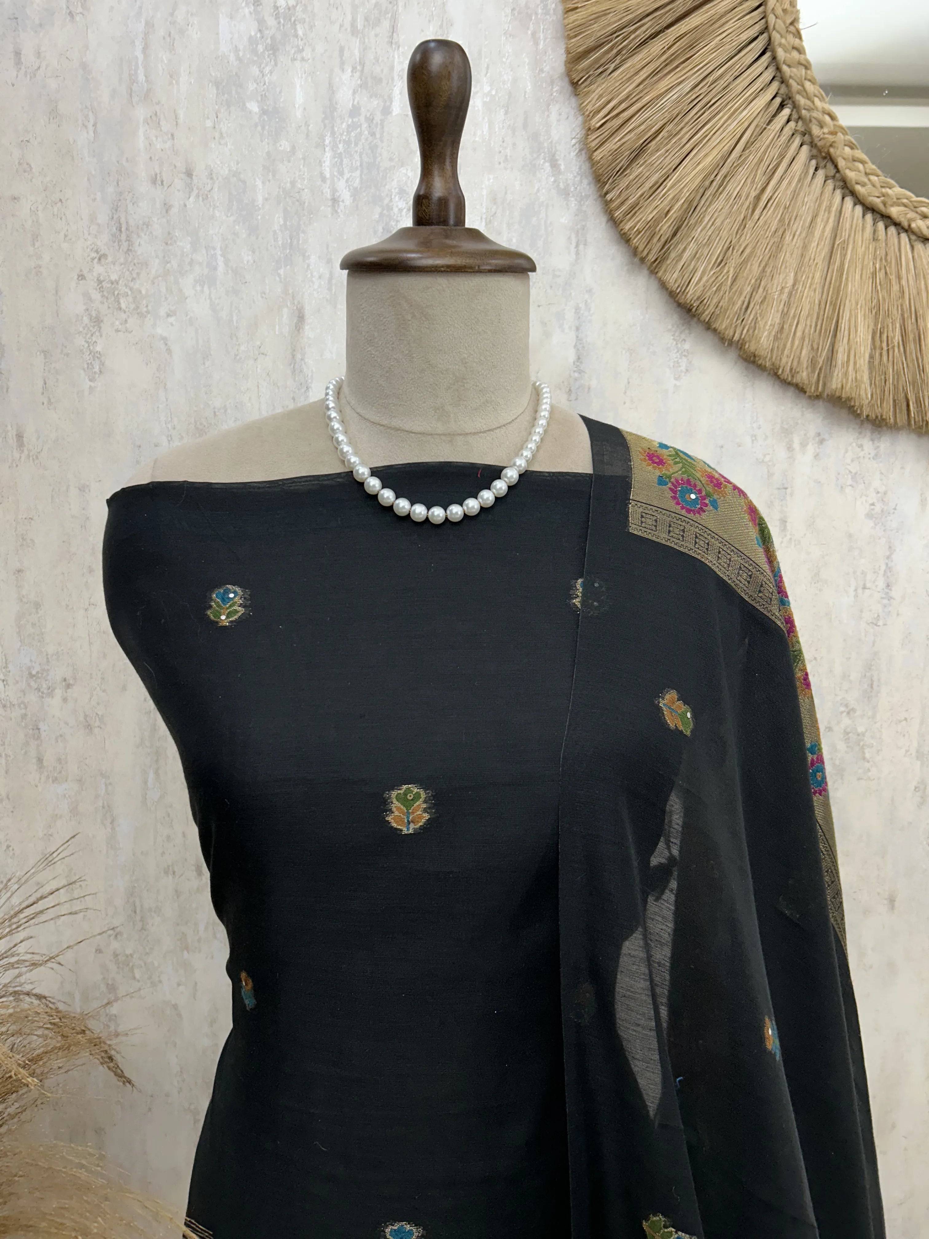 Graceful Maheshwari Unstitched suit