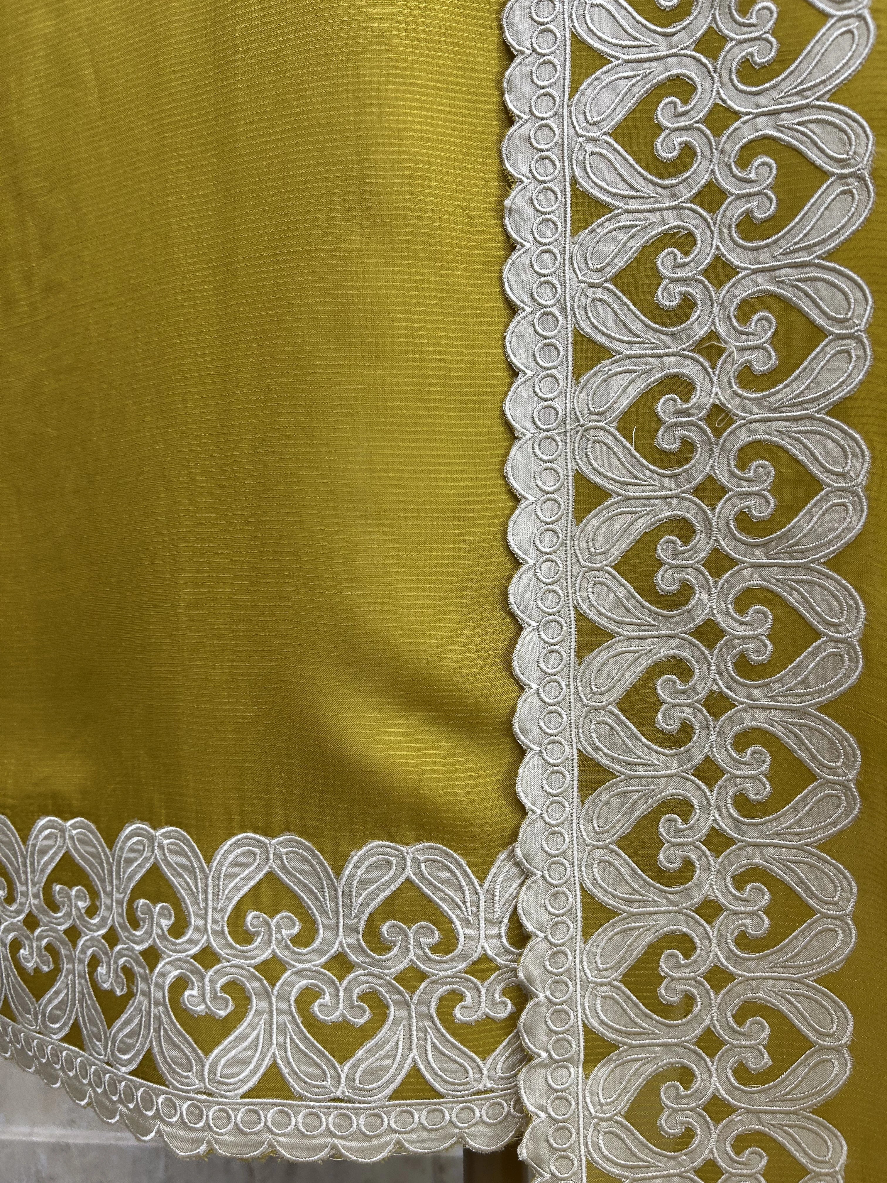 Muslin Unstitched Suit Set With Applique Work