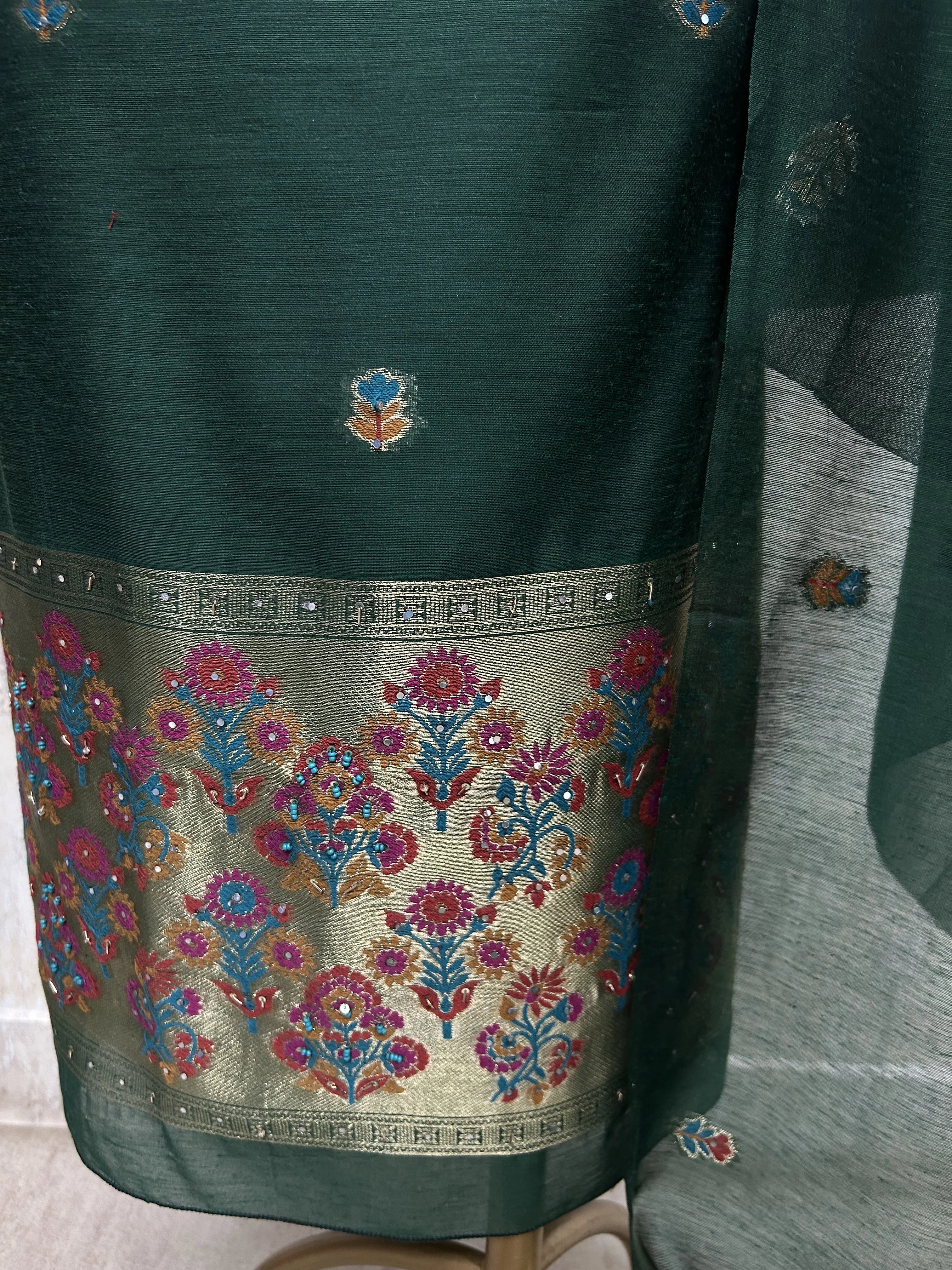 Graceful Maheshwari Unstitched suit