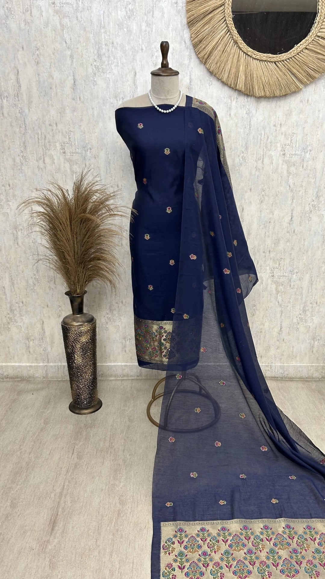 Graceful Maheshwari Unstitched suit