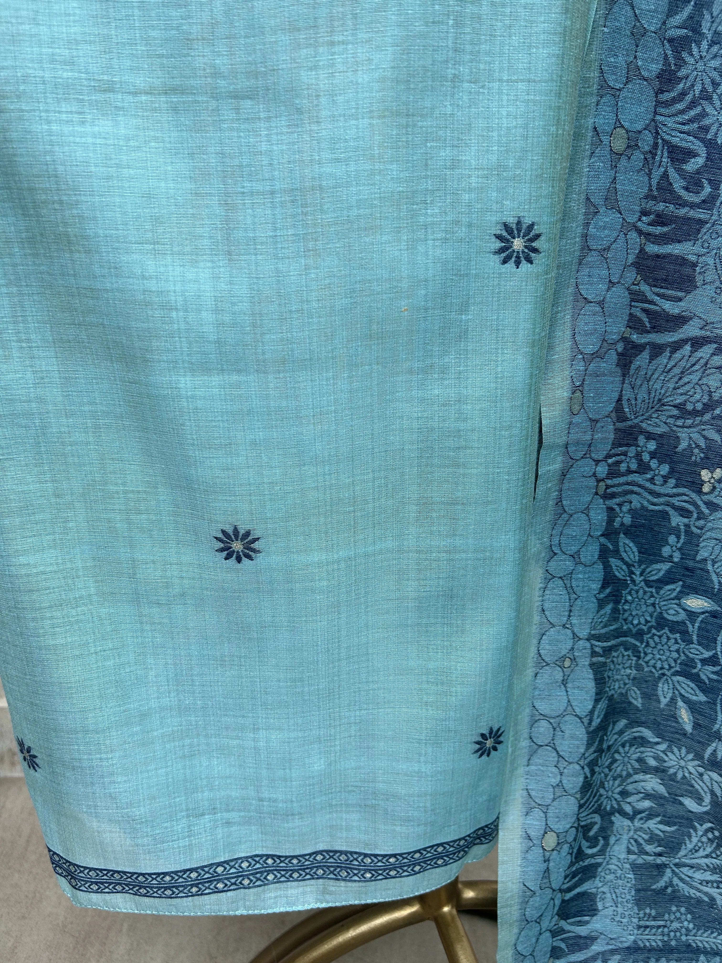 Jamdani Linen Unstitched Suit Set With Deer Motif