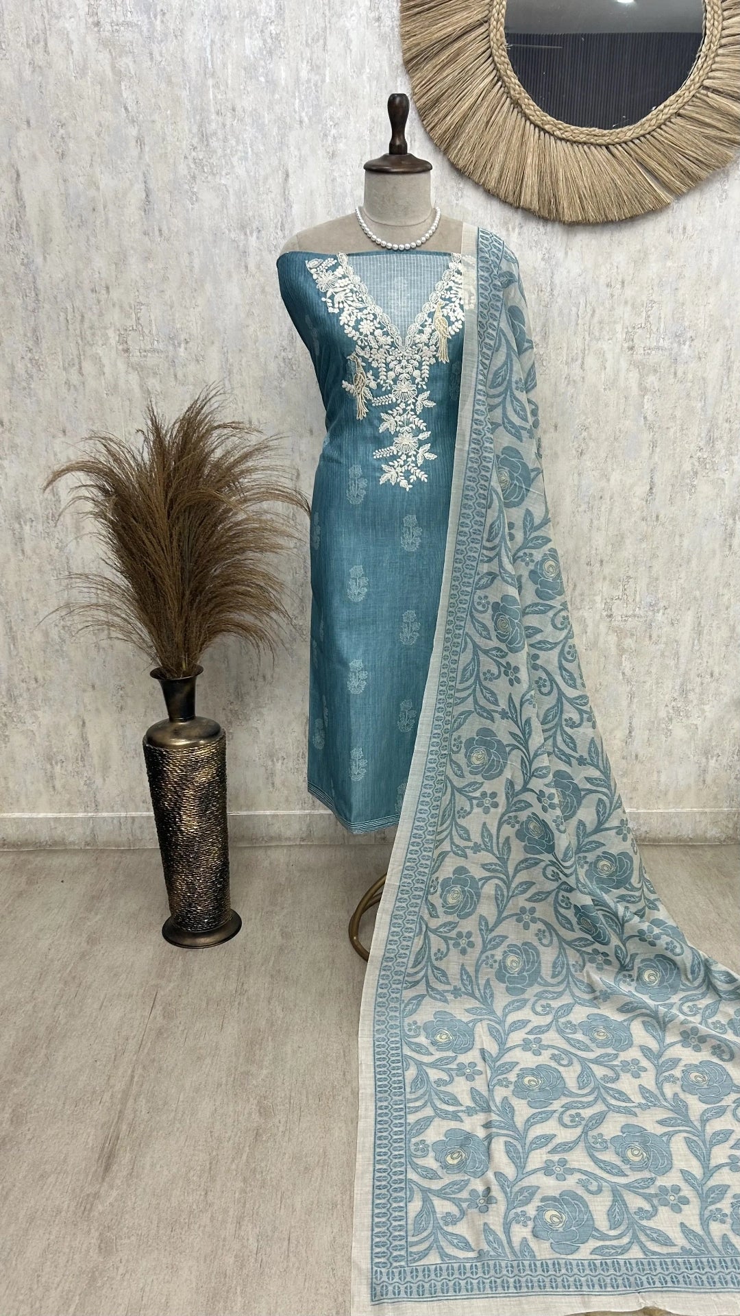 Graceful Threadwork Maheshwari Unstitched suit