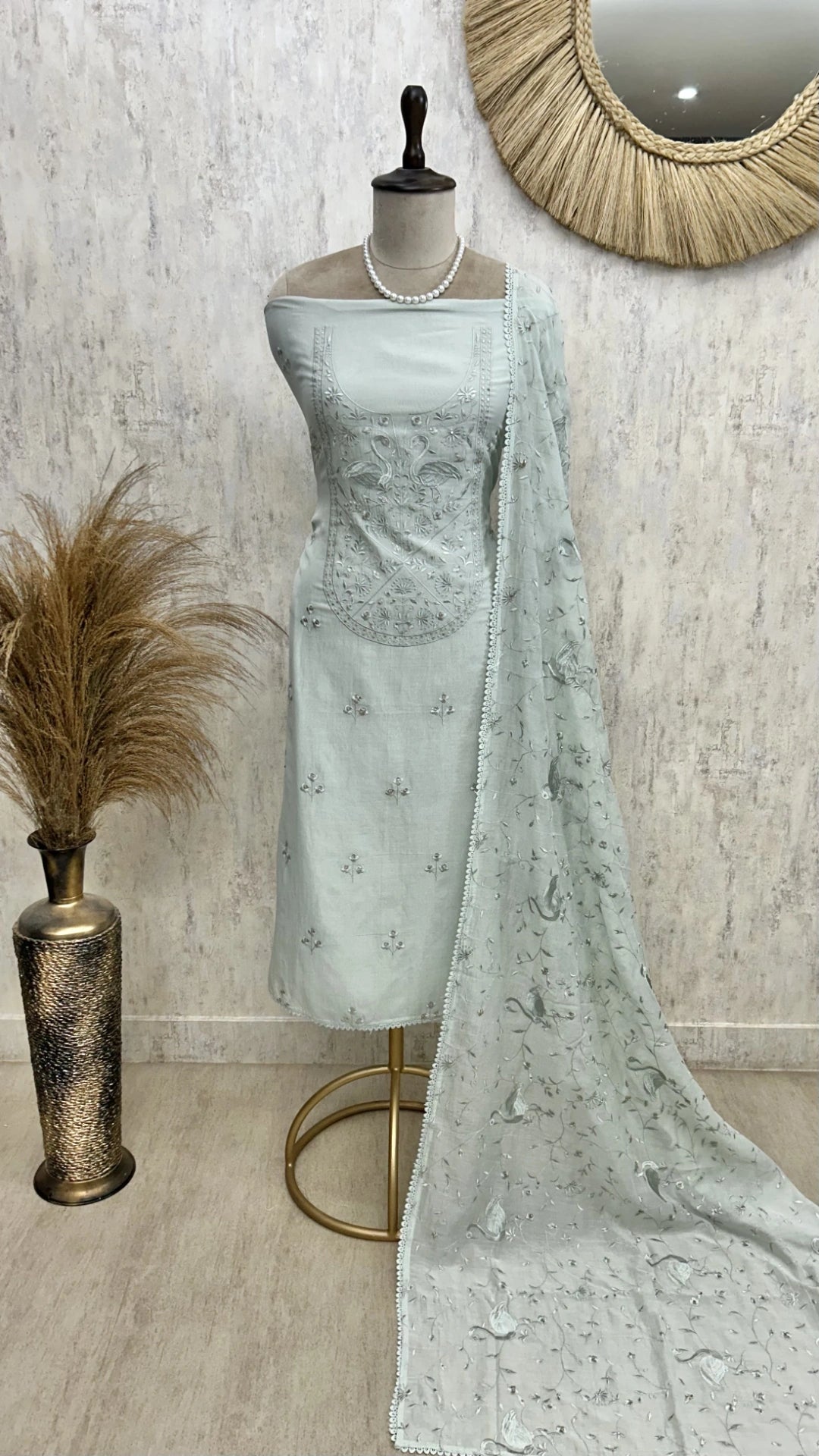 Thread Embroidery Mul Unstitched Suit Set