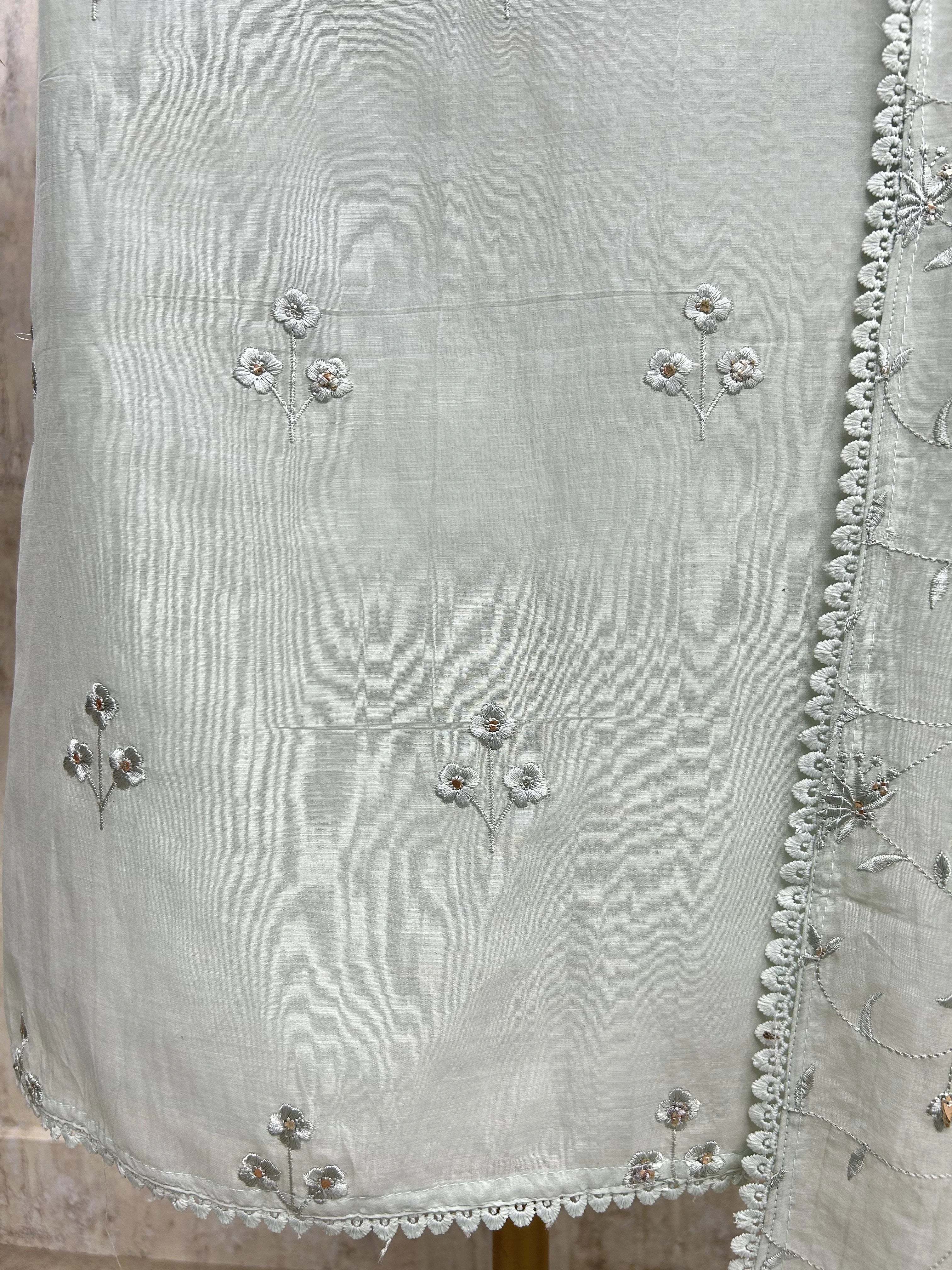 Thread Embroidery Mul Unstitched Suit Set