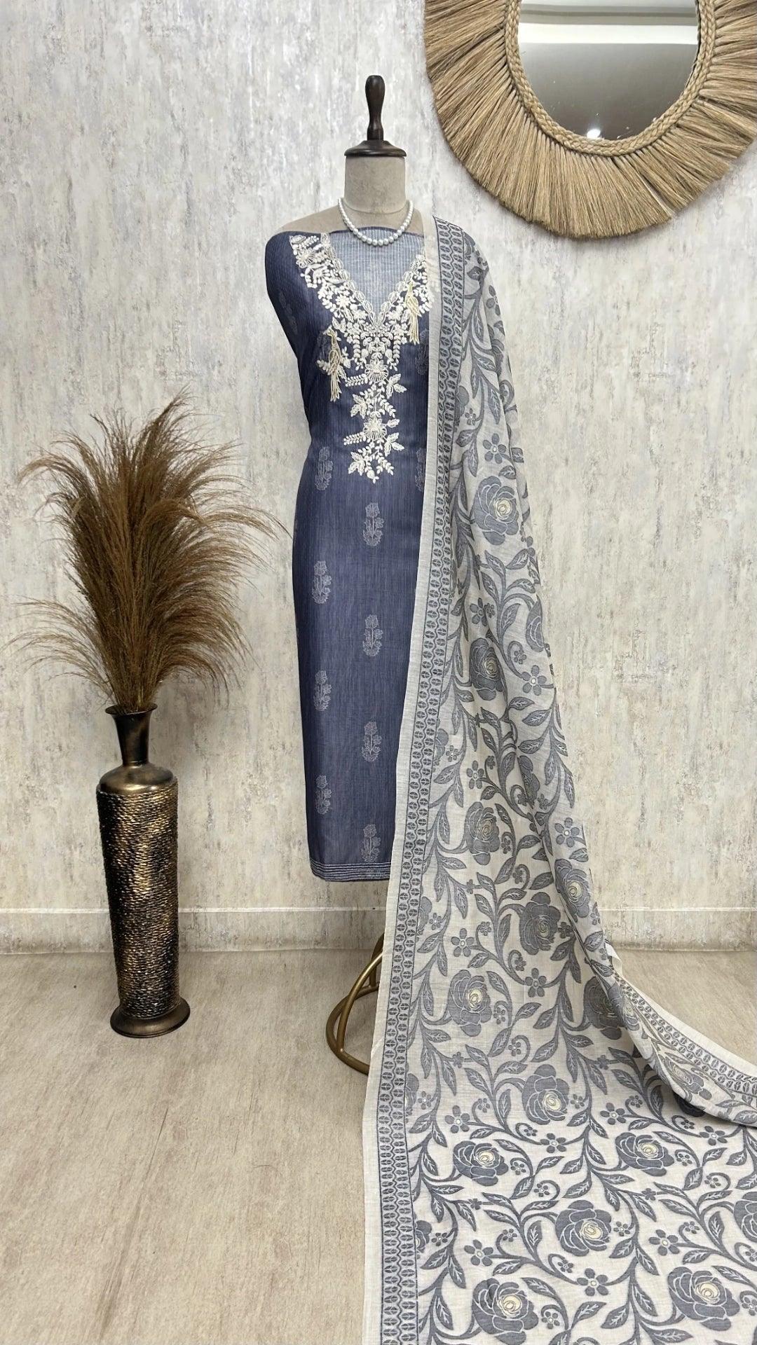 Graceful Threadwork Maheshwari Unstitched suit