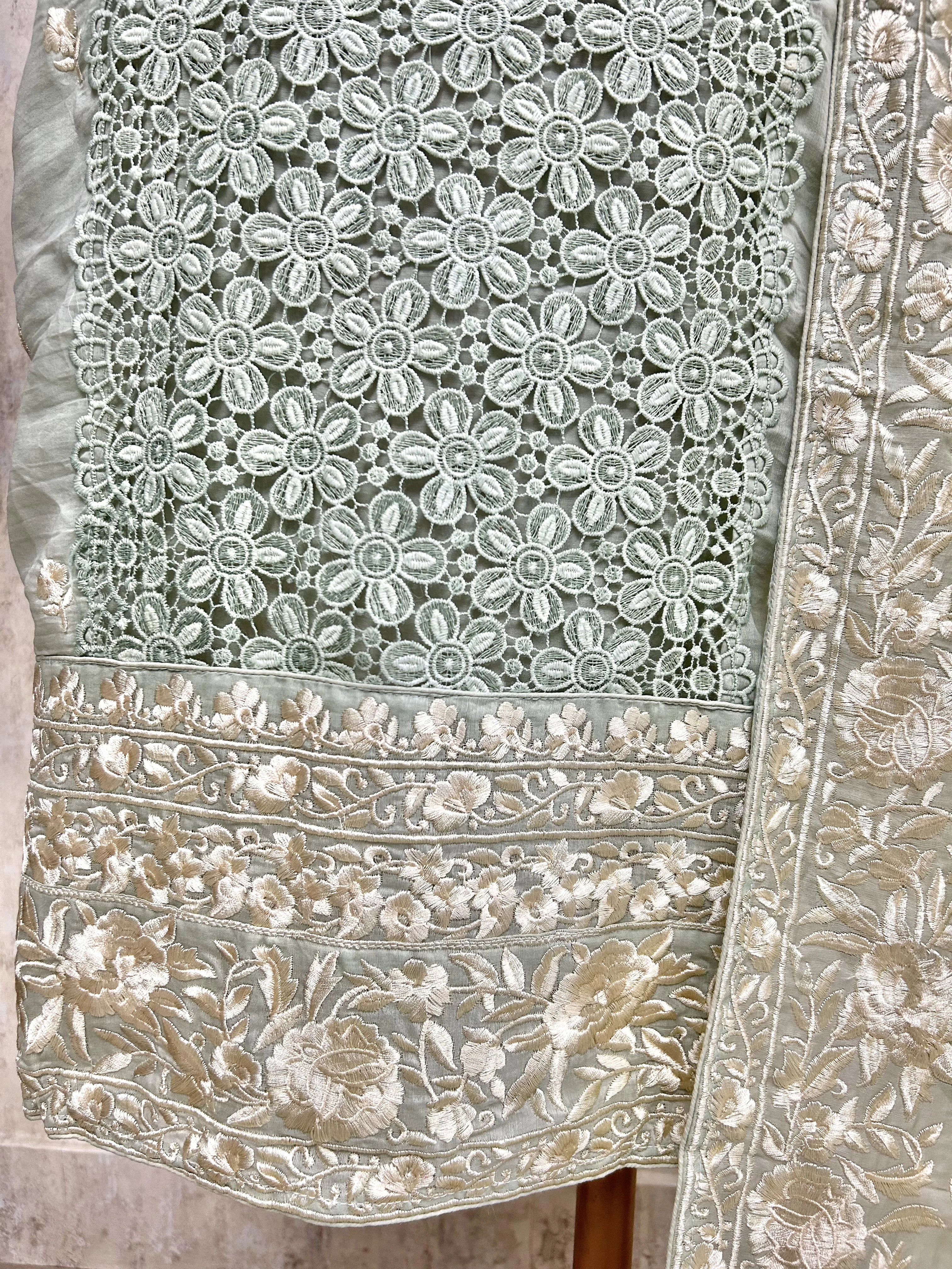 Mul Unstitched Suit Set With Cut Lace Work