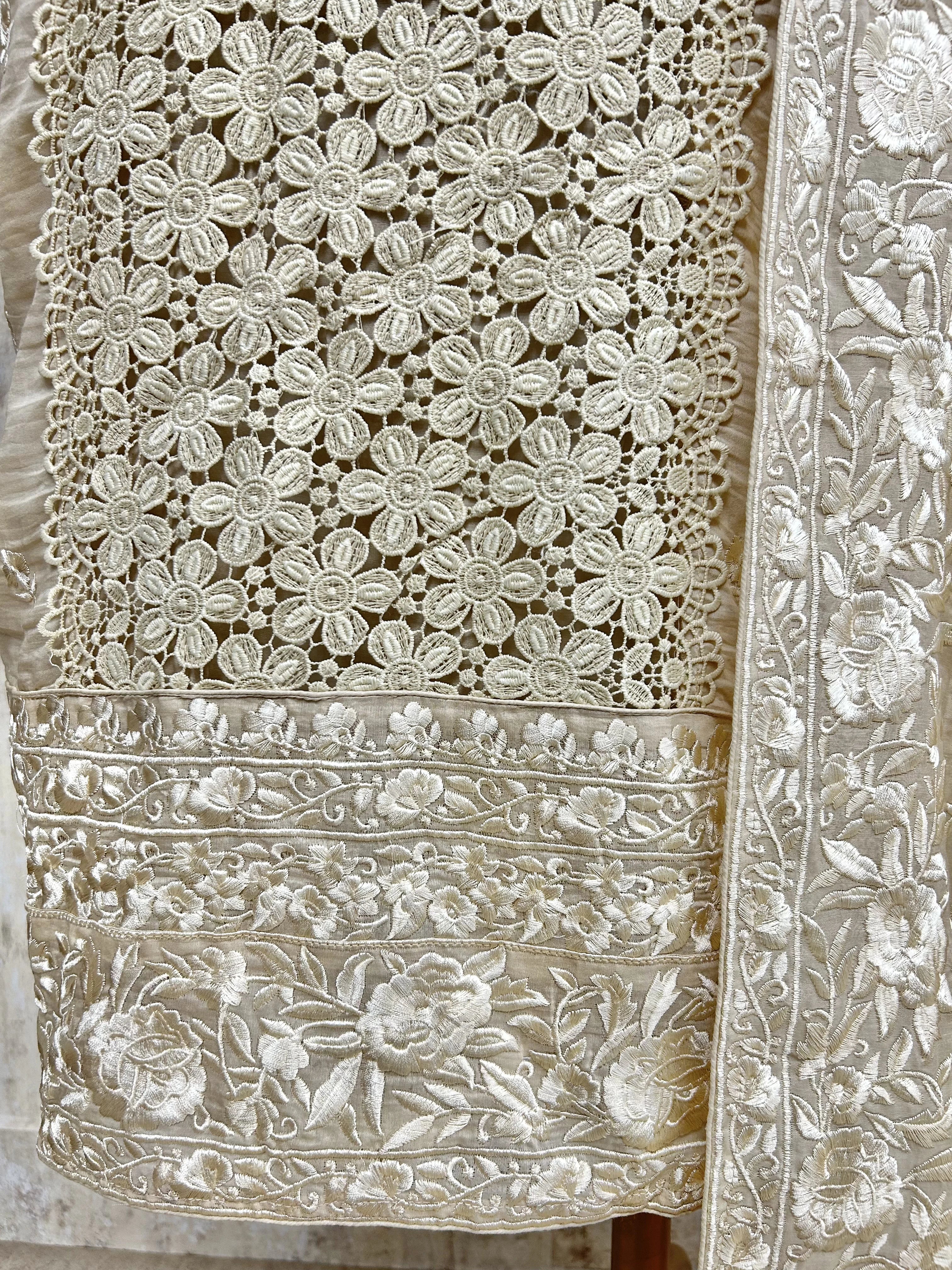 Mul Unstitched Suit Set With Cut Lace Work