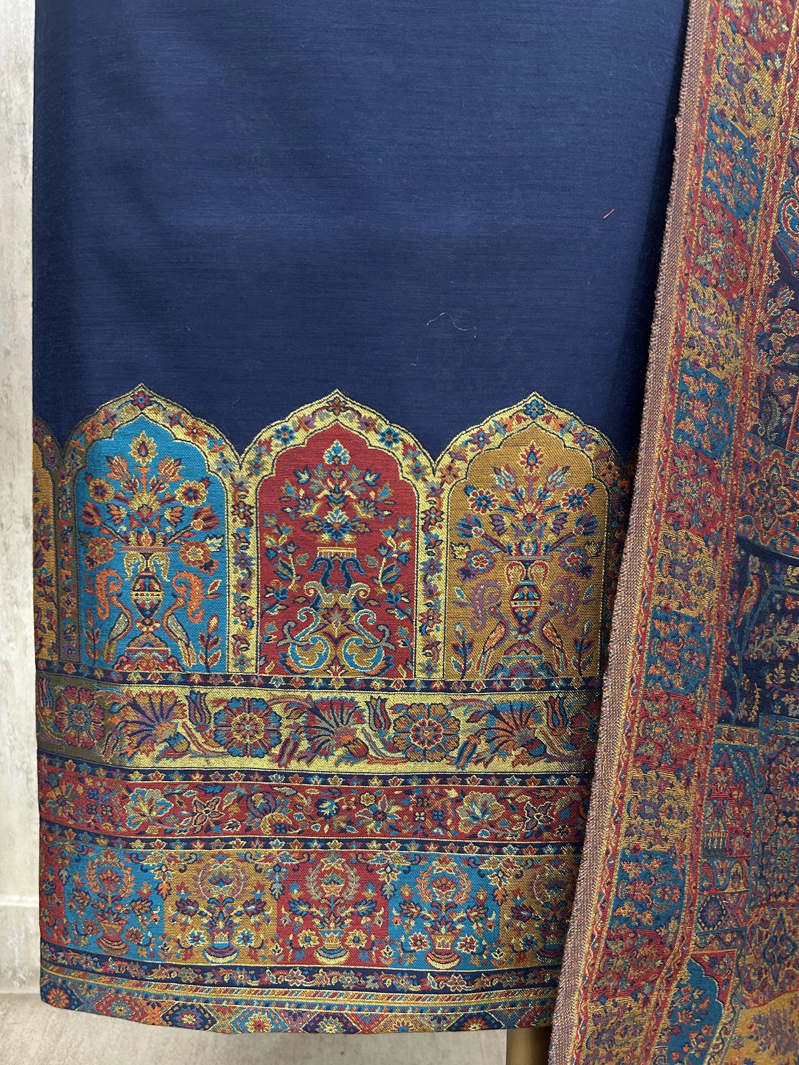 Kani Weaving Unstitched Suit