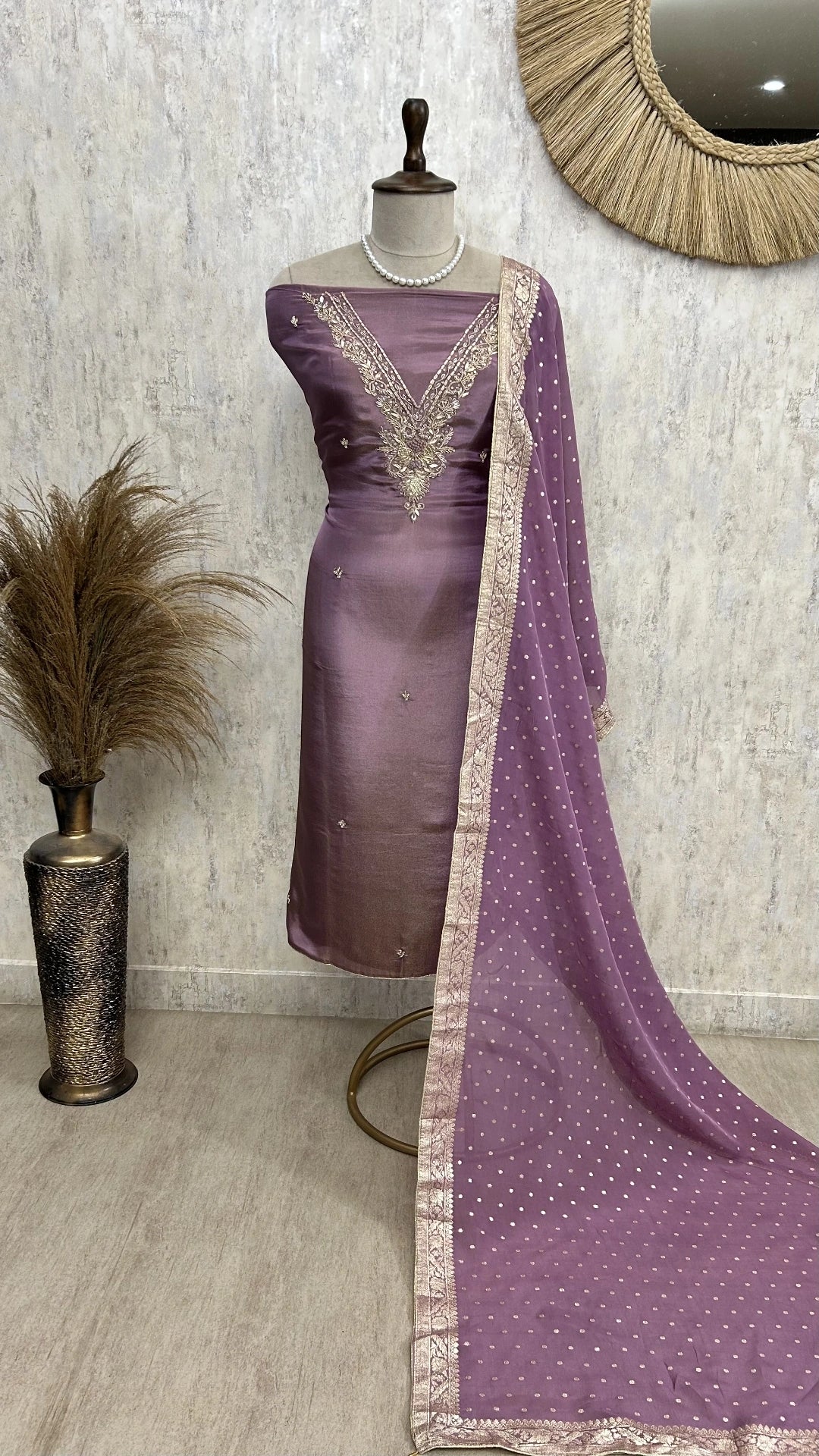 Hand Work Tissue Unstitched Suit Set