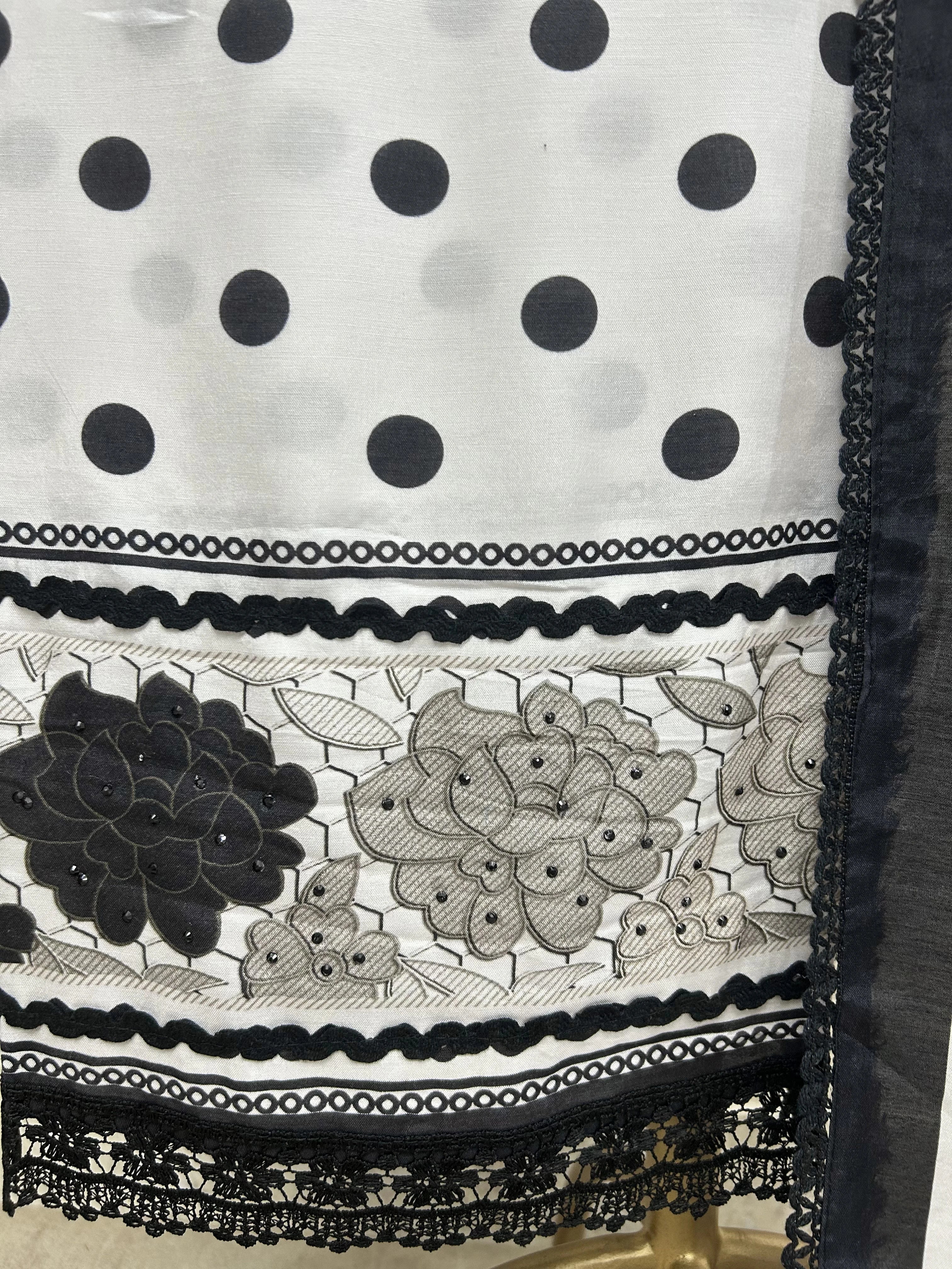 Muslin Unstitched Suit Set With Floral & Polka Print
