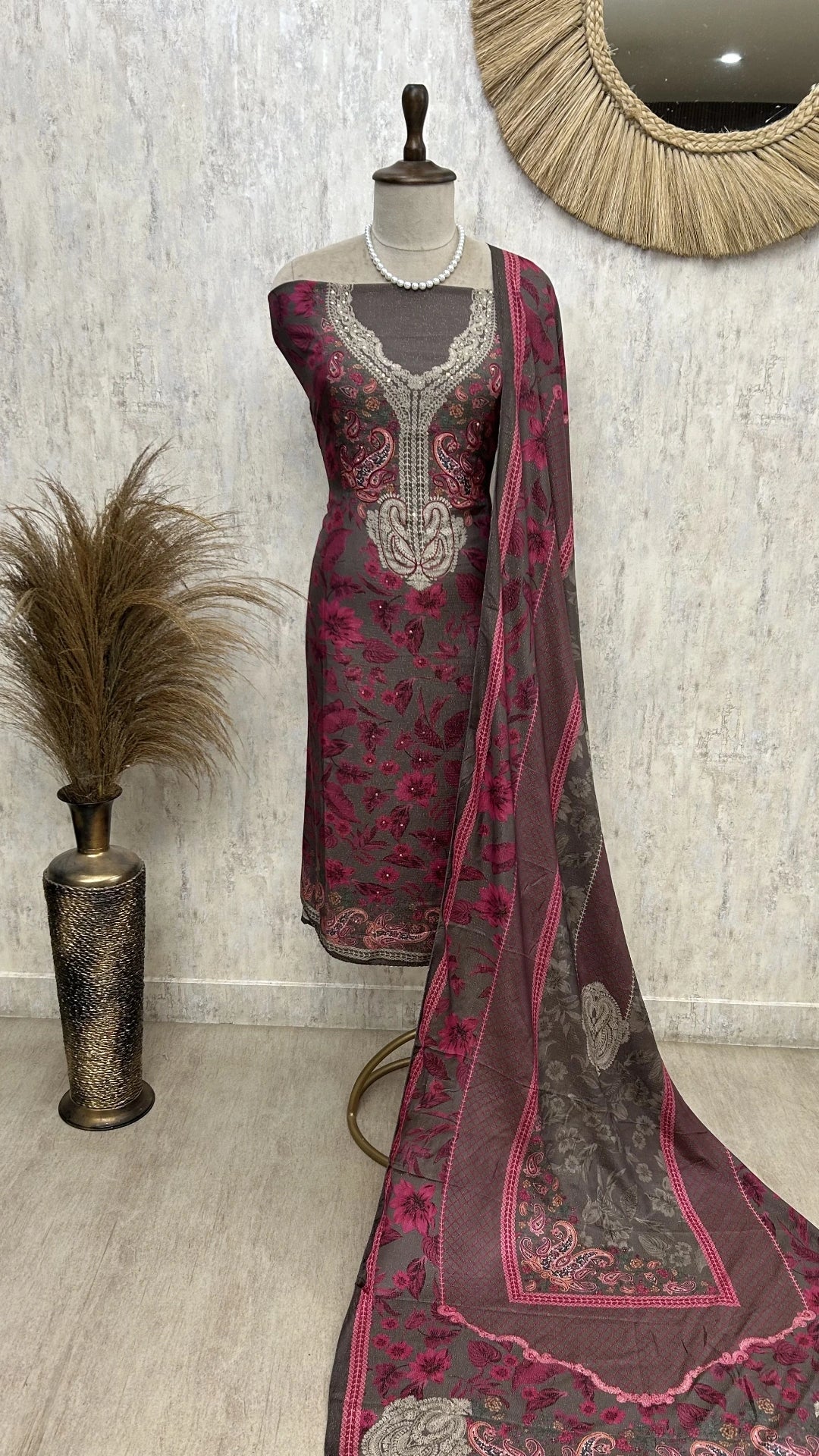 Muslin Unstitched Suit Set With Leaf Motifs Print