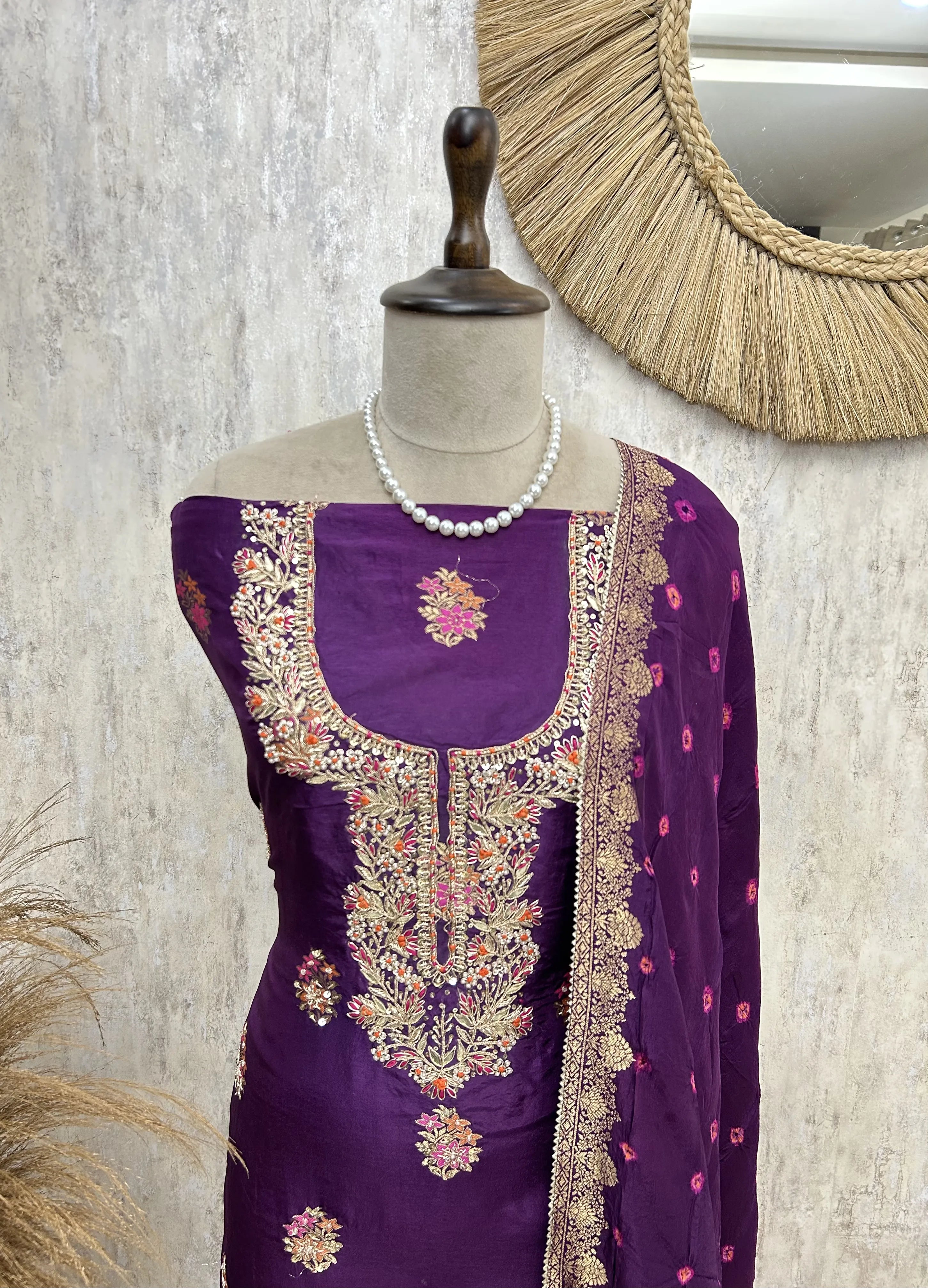 Regal Meenabooti unstitched suit