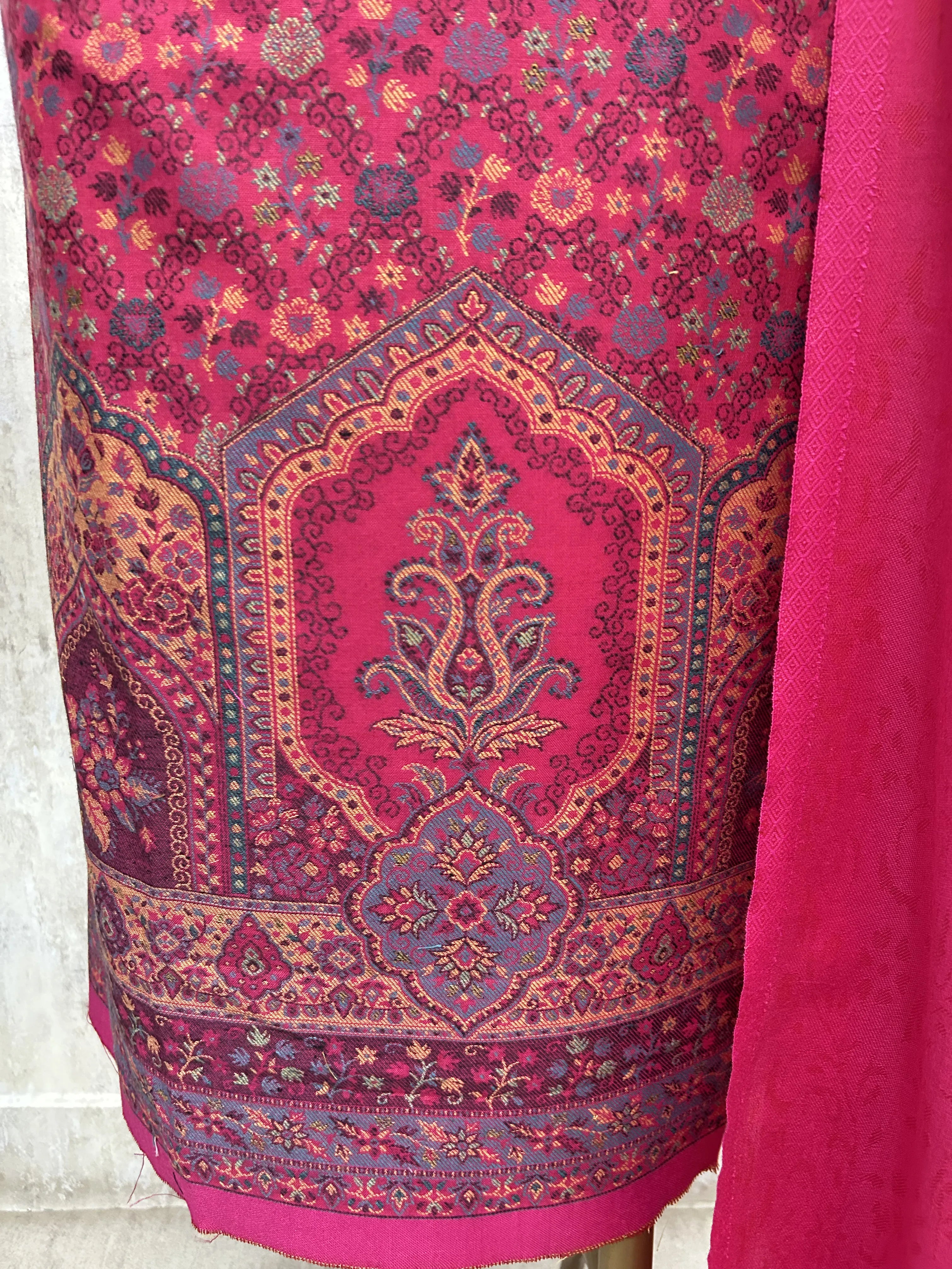 Sunehri phool kashmiri unstitched suit