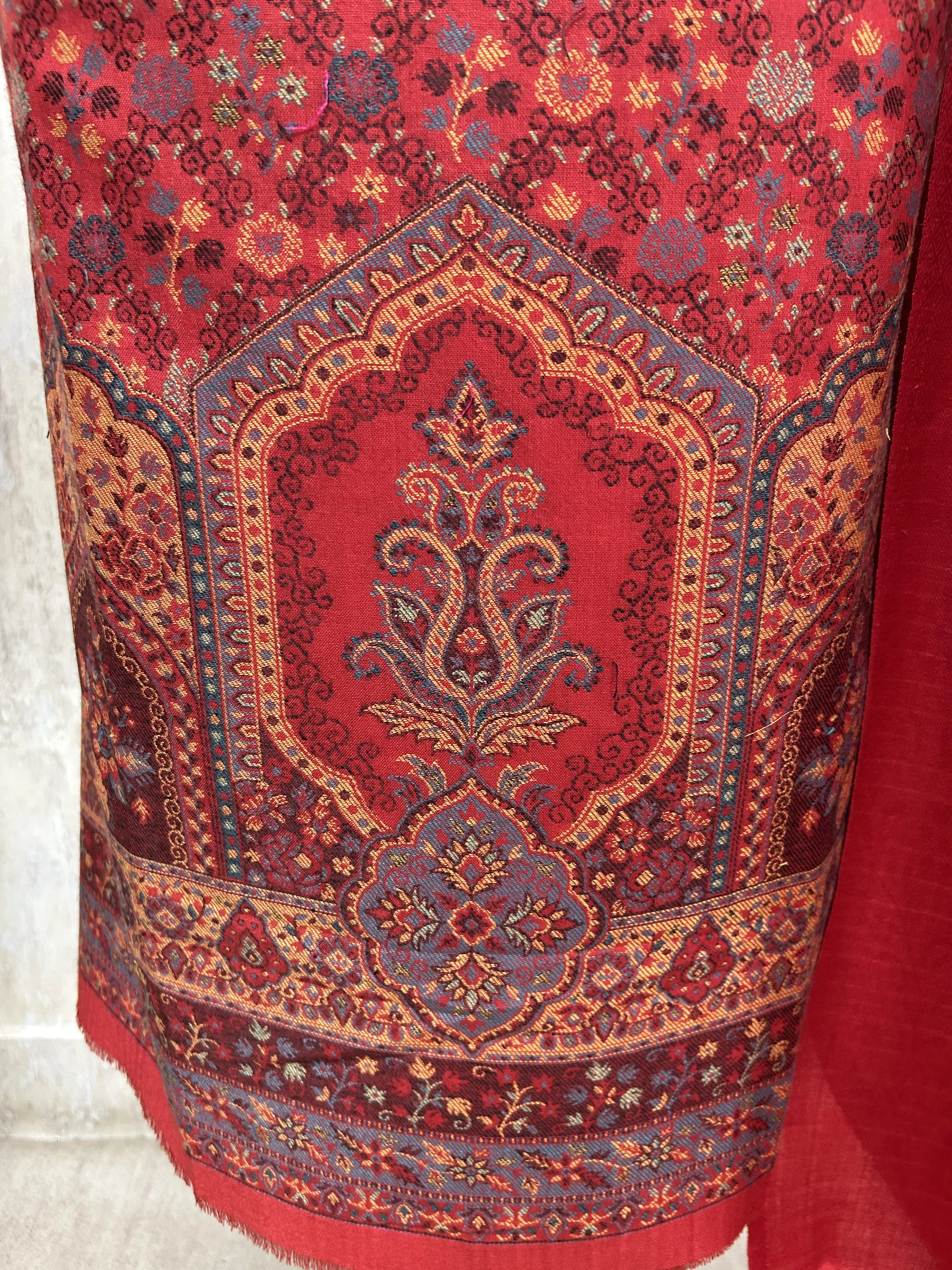 Sunehri phool kashmiri unstitched suit