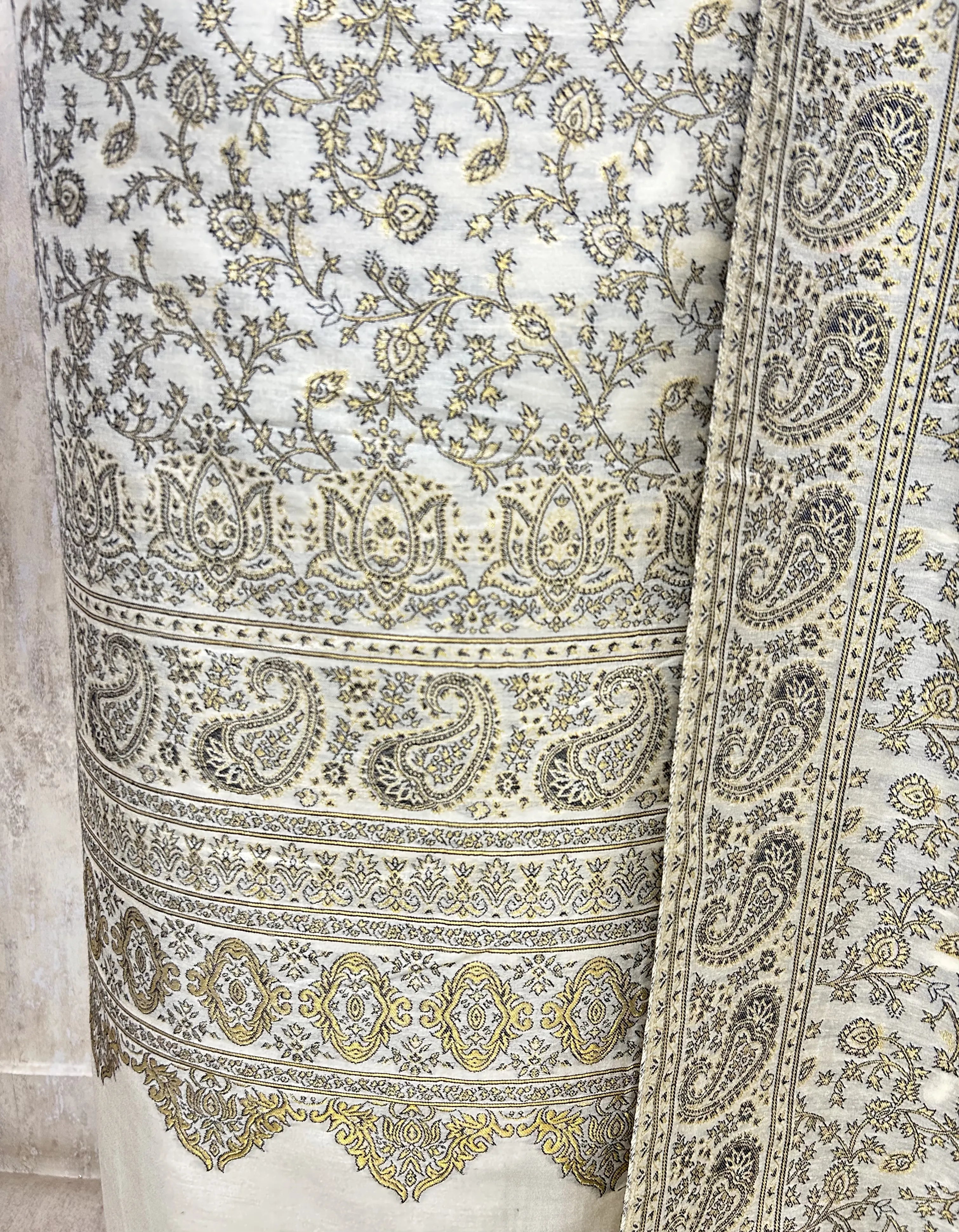 Paisley pashmina Unstitched suit