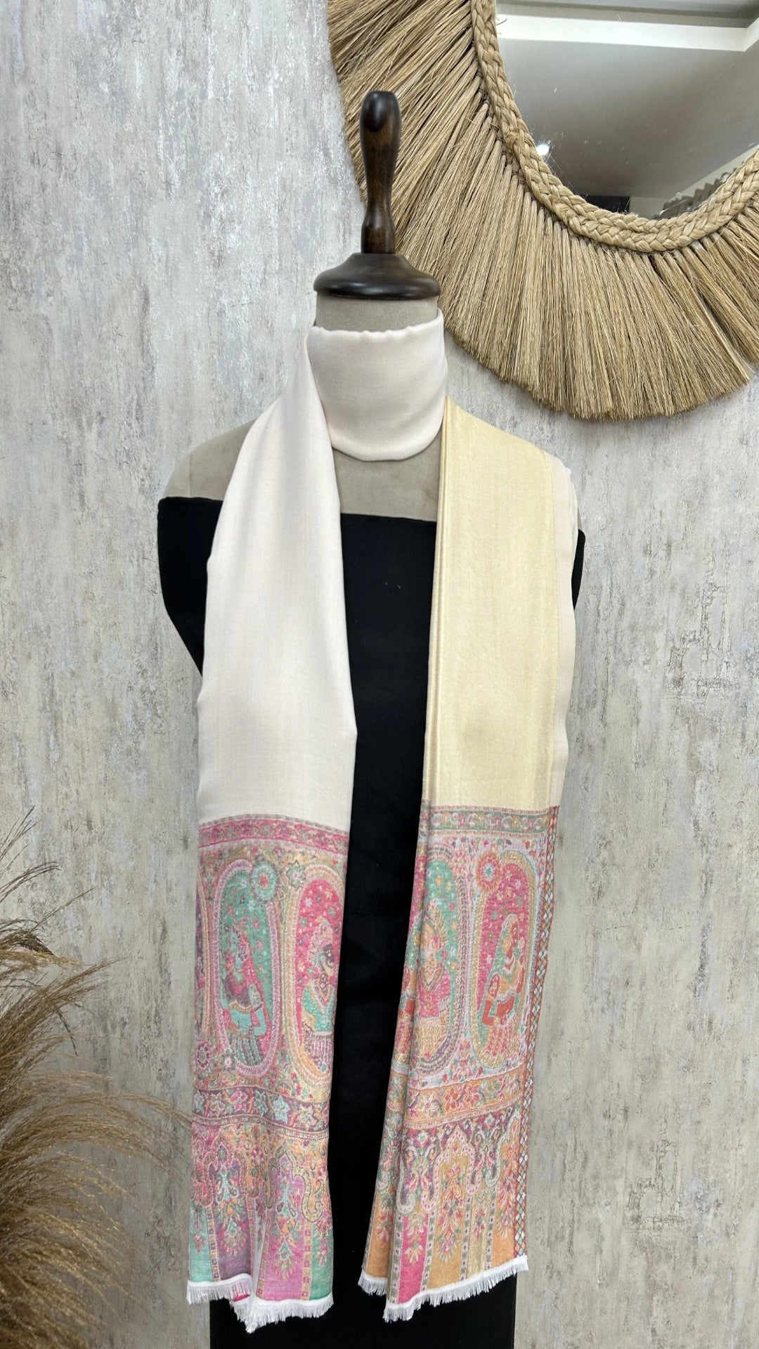 Reversible Pashmina Unisex Stoles With Curated Box Packaging