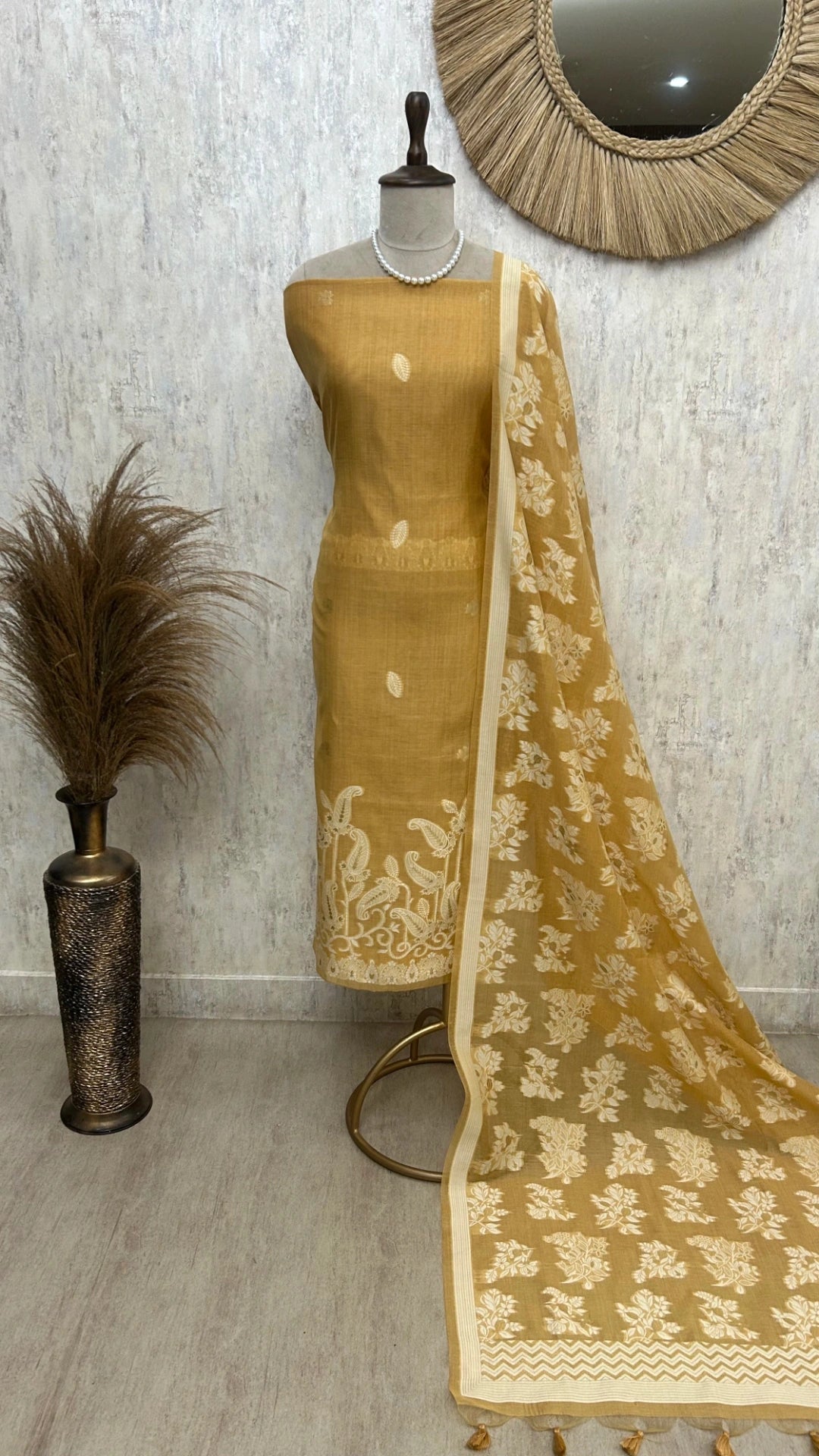 Jamdani Linen Unstitched Suit Set With Leaf Motifs
