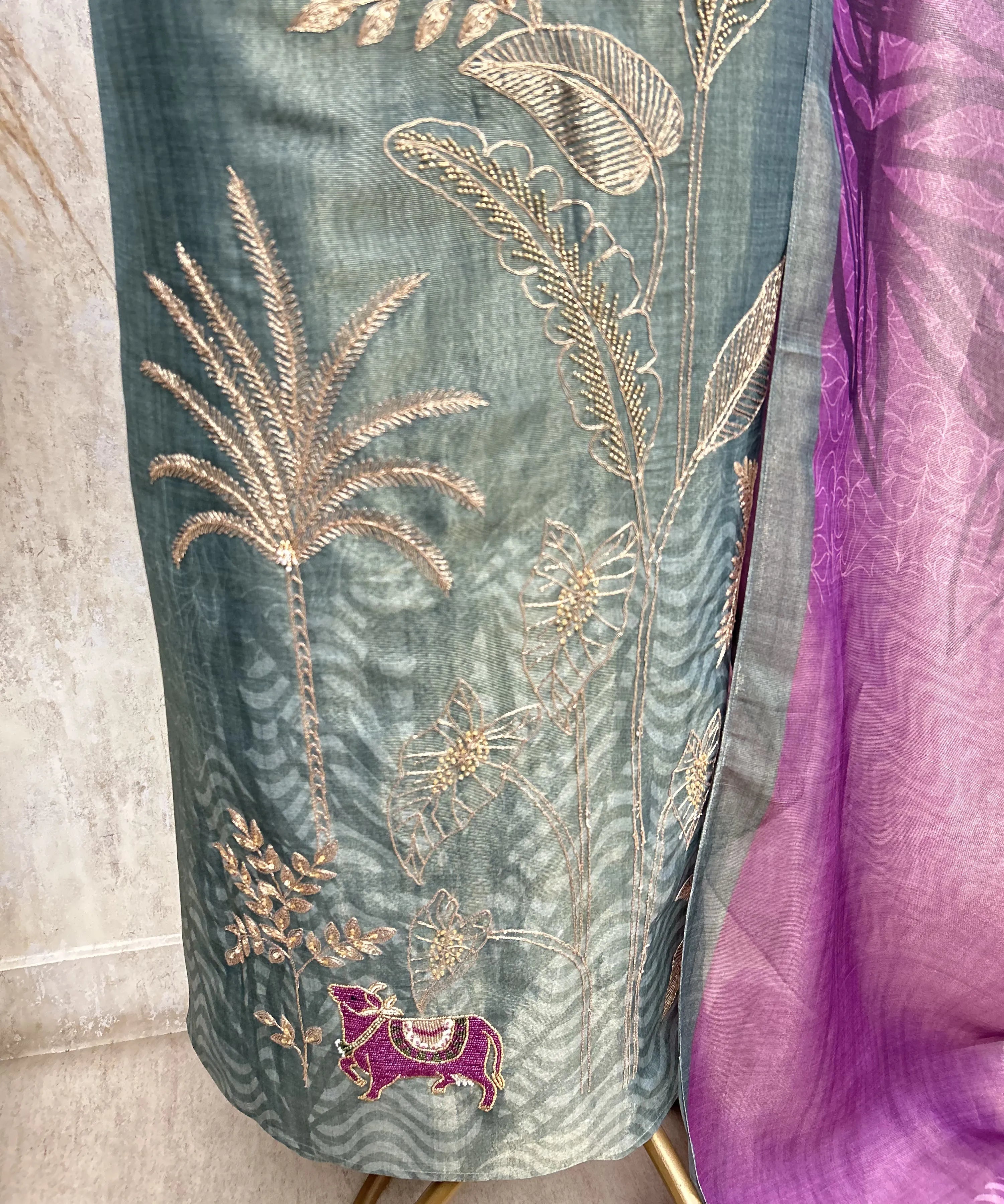 Floral pastoral hand embroidery unstiched suit