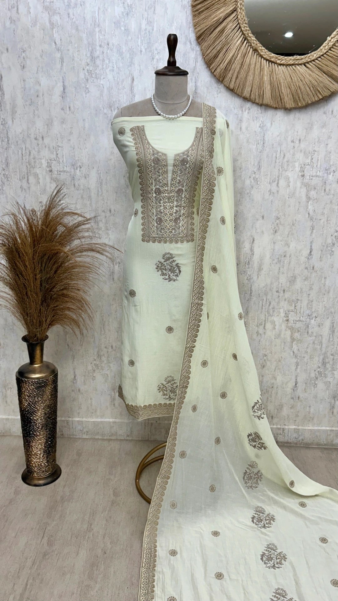 Thread Embroidered Neckline Mul Unstitched Suit Set
