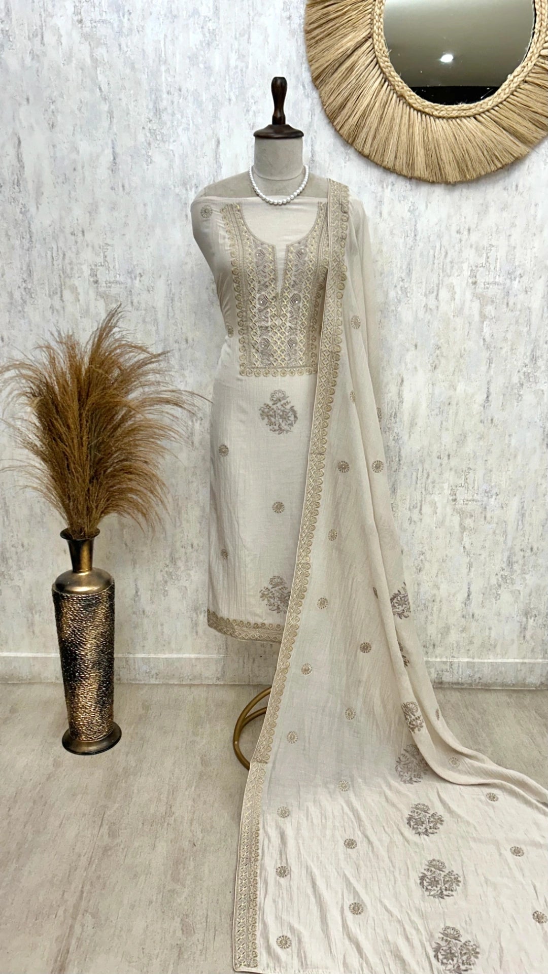 Thread Embroidered Neckline Mul Unstitched Suit Set