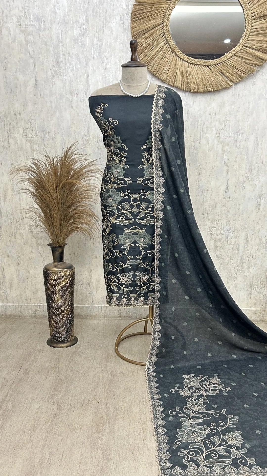 Regal Beauty Unstiched Suit