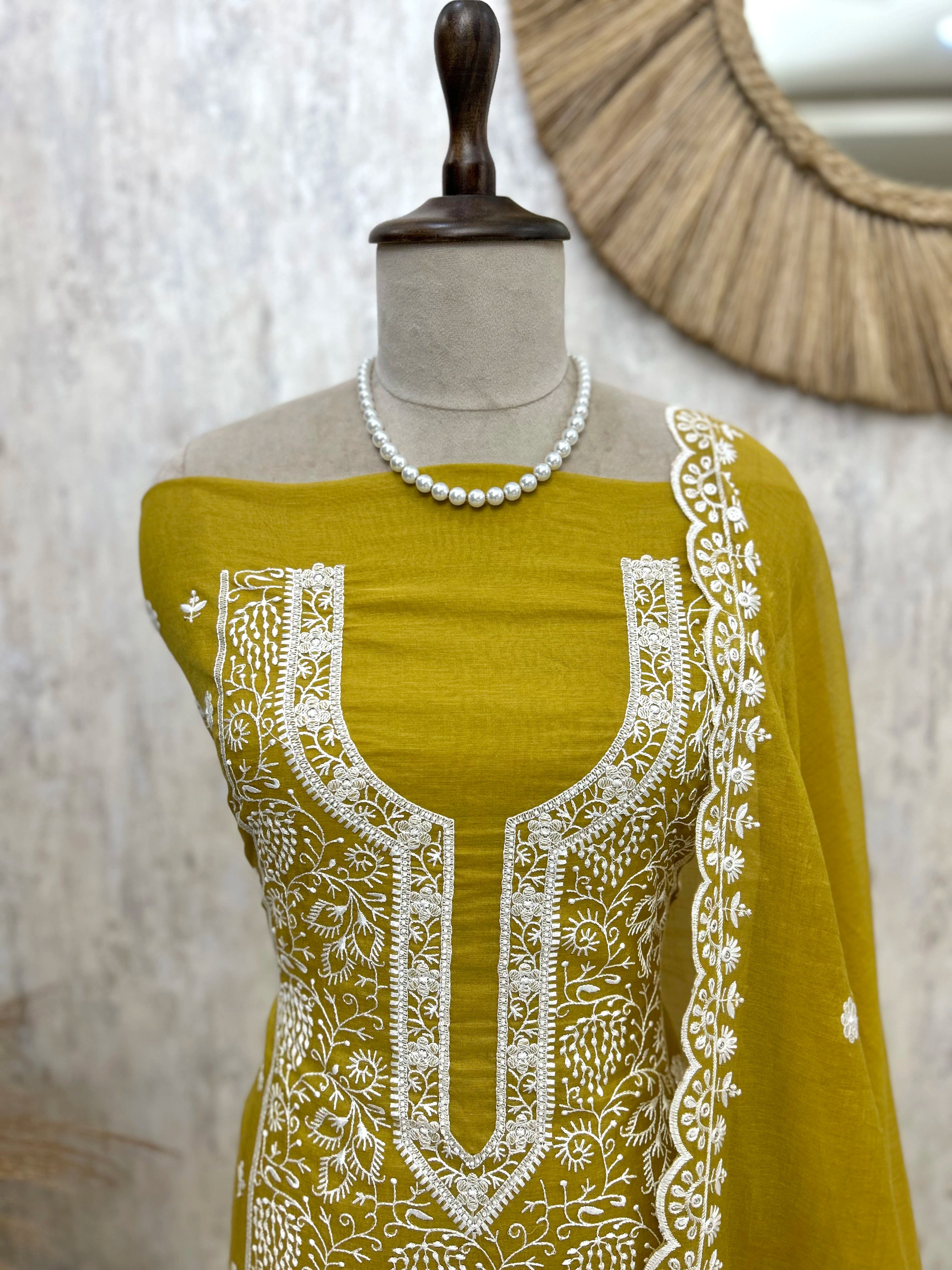Mul Unstitched Suit Set With Thread Work