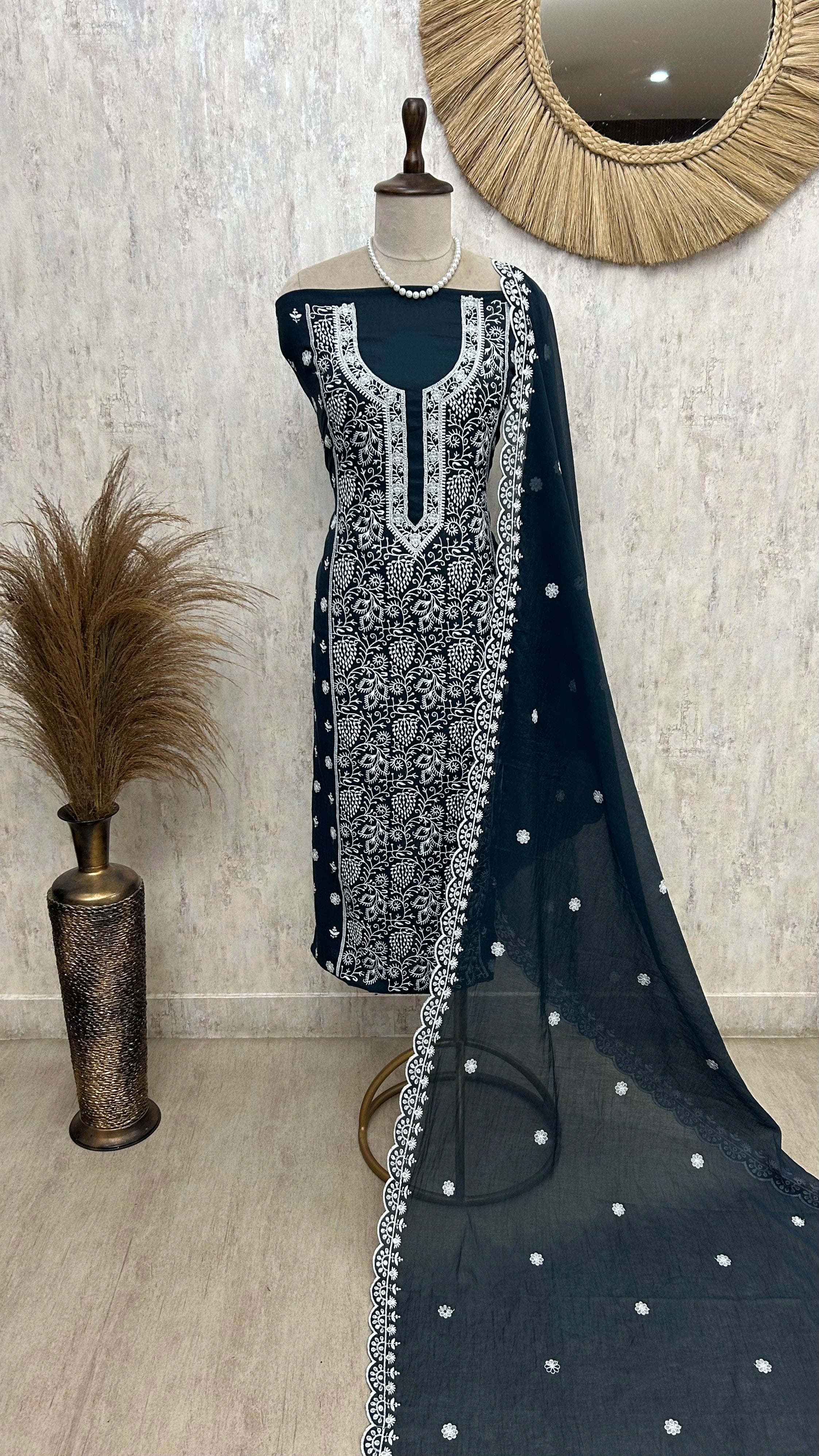 Mul Unstitched Suit Set With Thread Work