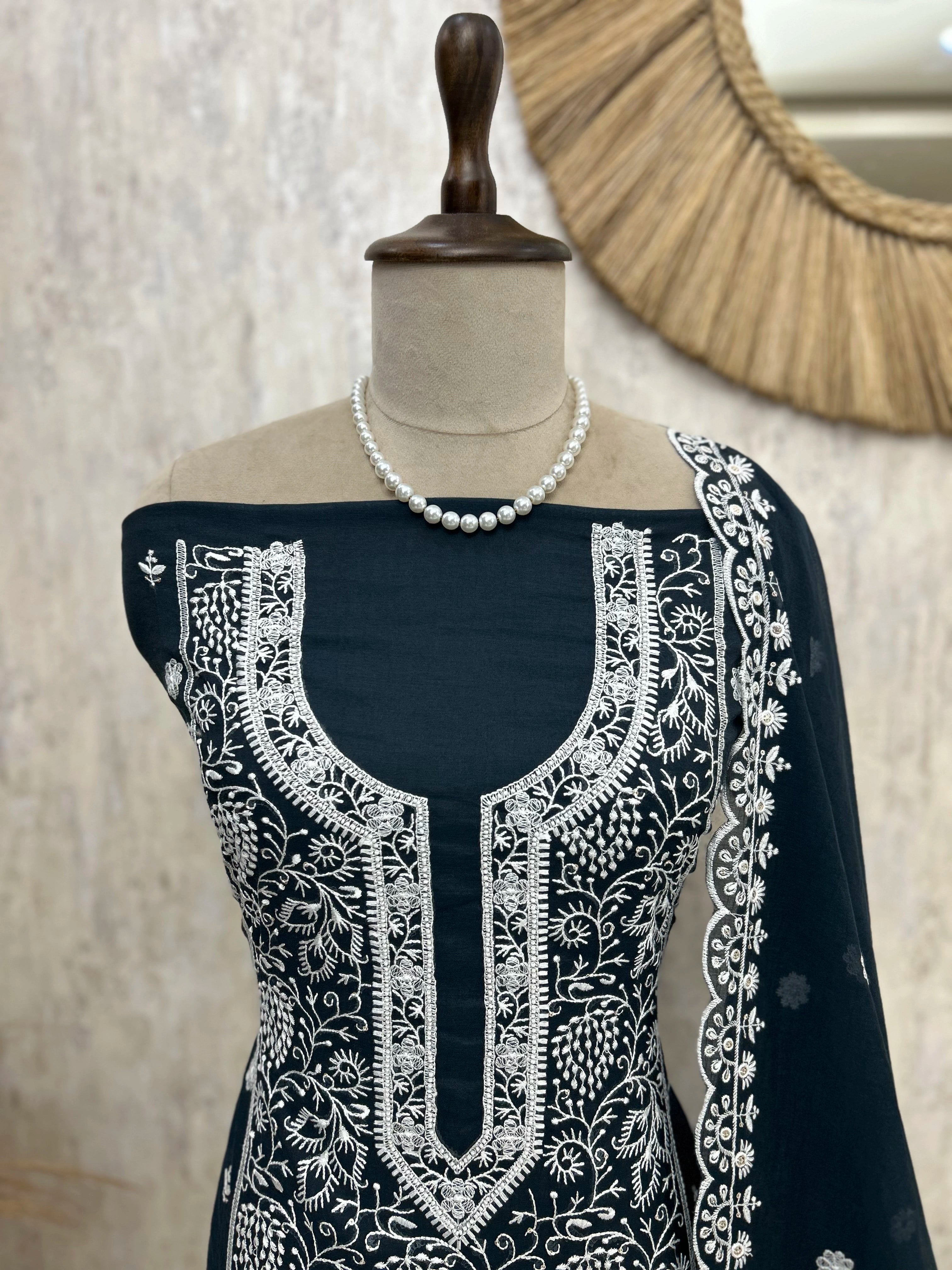 Mul Unstitched Suit Set With Thread Work