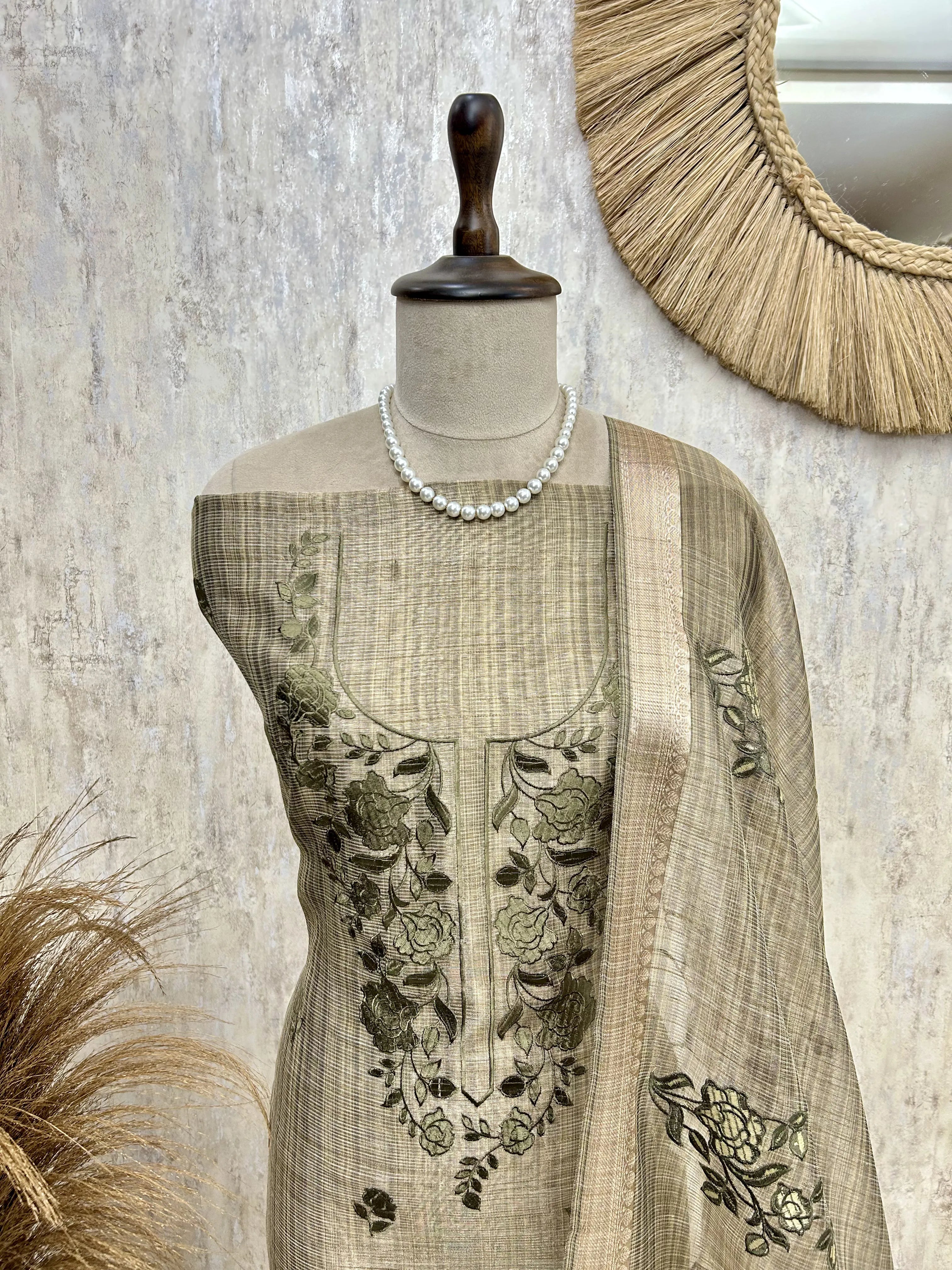 Classic Ethnic Charm Unstiched Suit